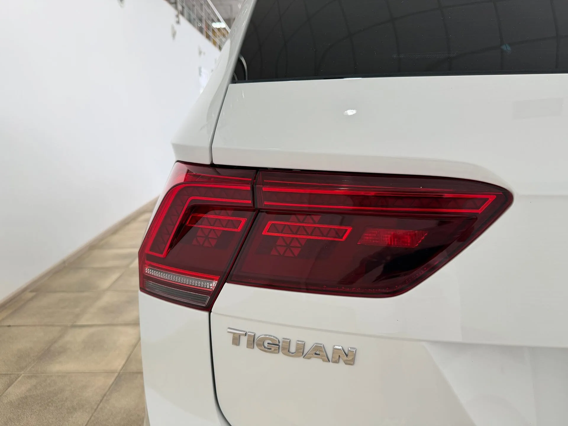 Volkswagen Tiguan — фото 20 из 37