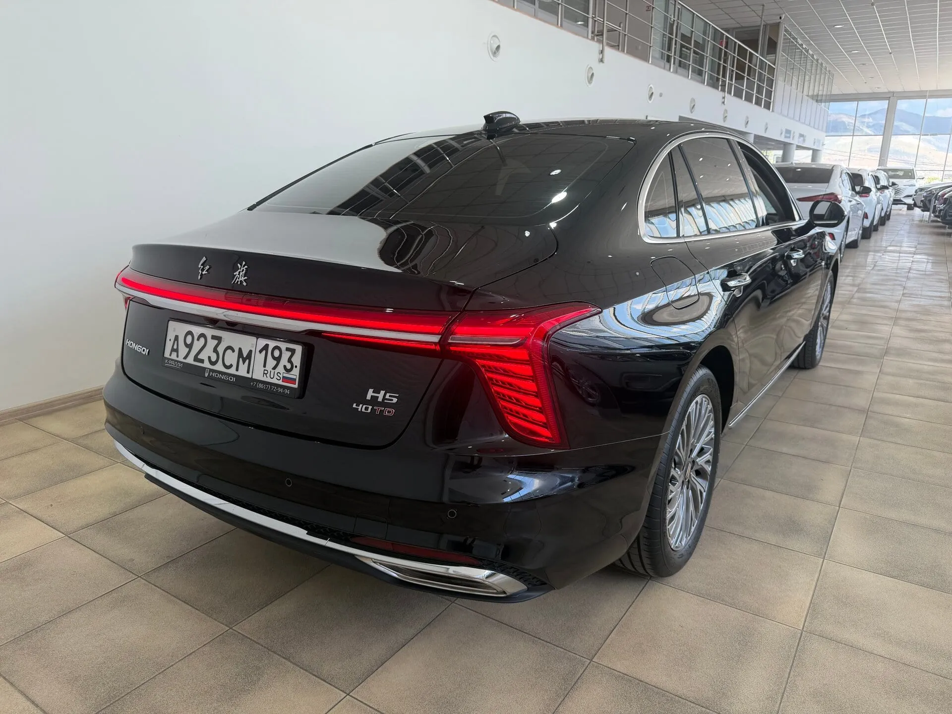 Hongqi H5 — фото 4 из 44