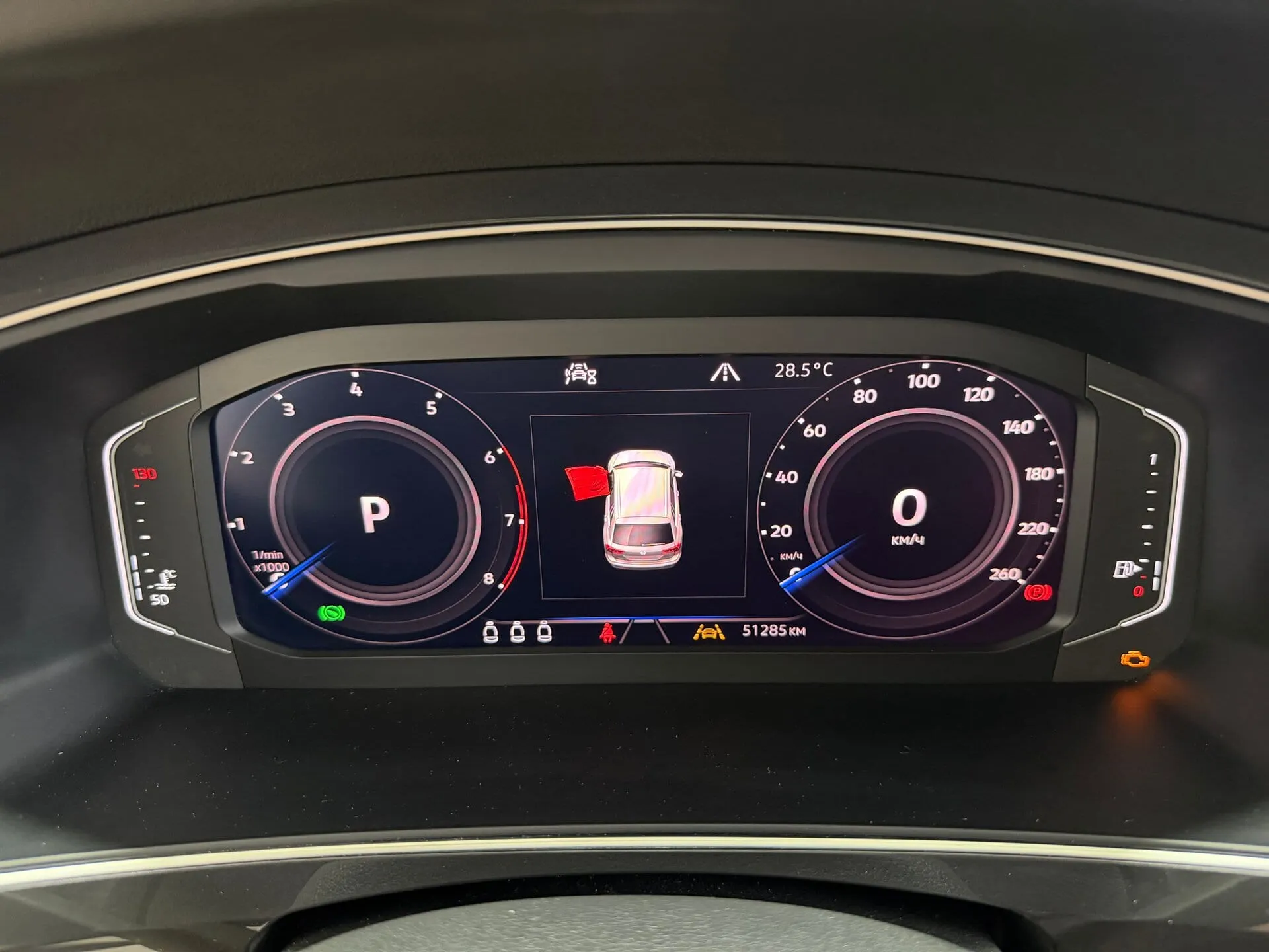 Volkswagen Tiguan — фото 12 из 37