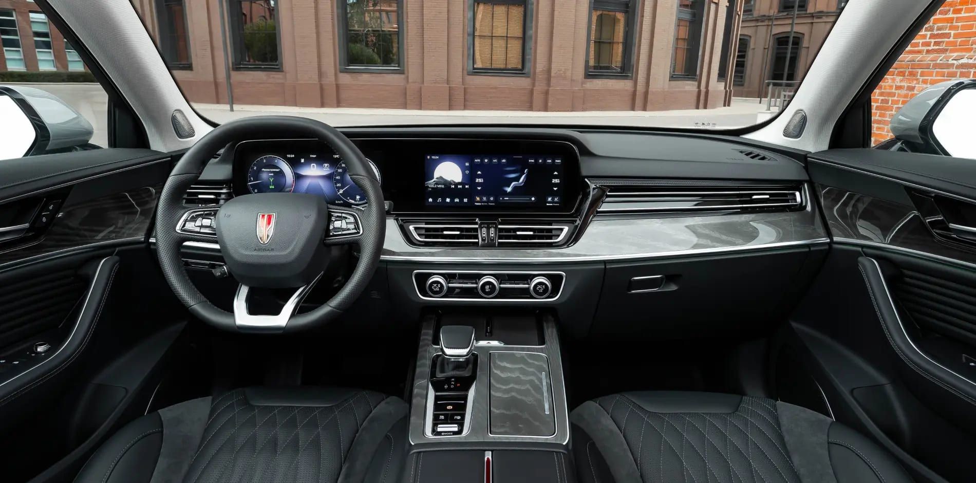 Hongqi HS5