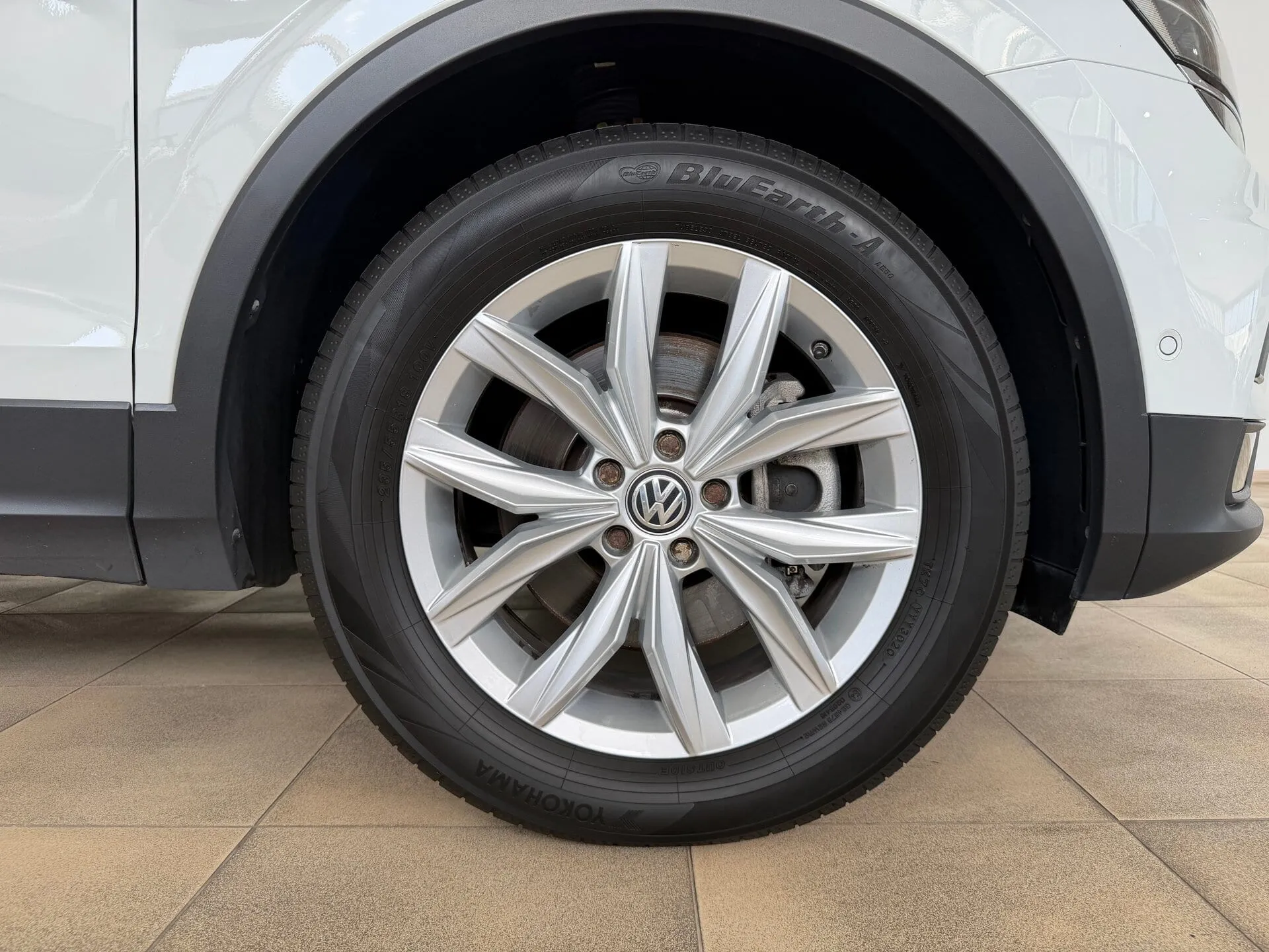 Volkswagen Tiguan — фото 36 из 37