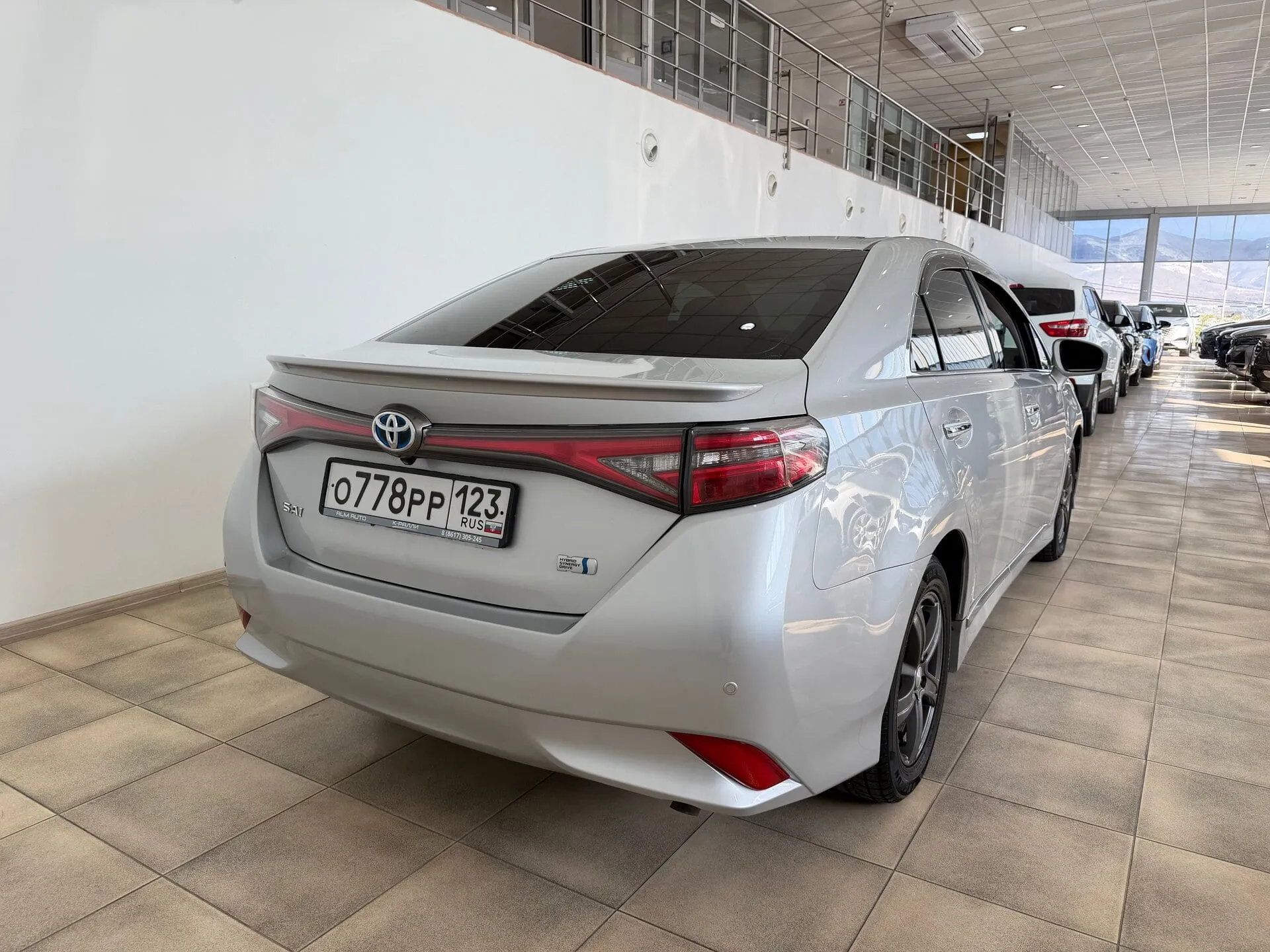 Toyota Sai — фото 4 из 33