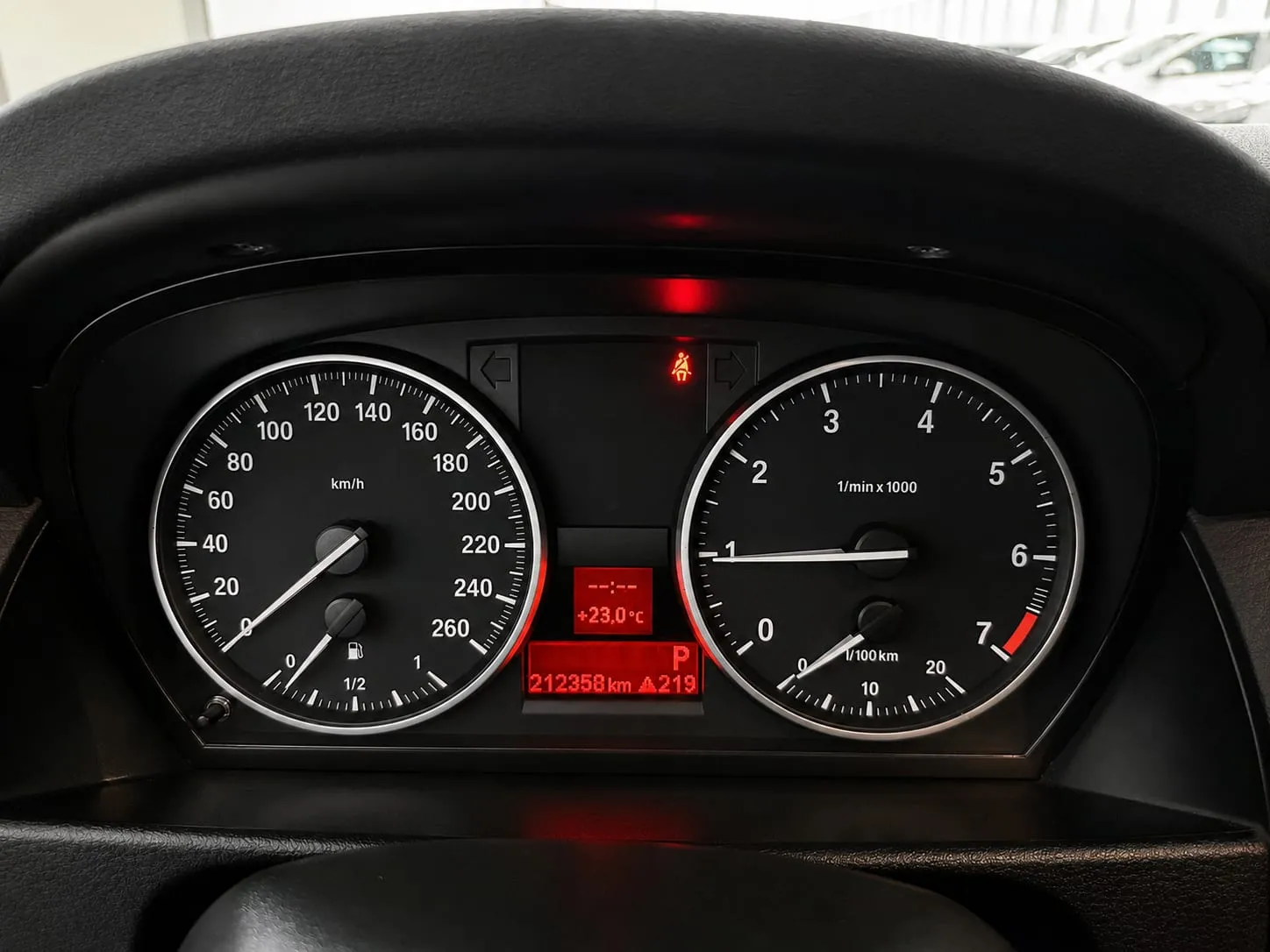 BMW X1 — фото 12 из 32