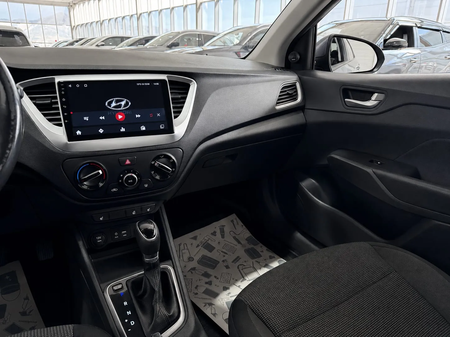 Hyundai Solaris — фото 13 из 34
