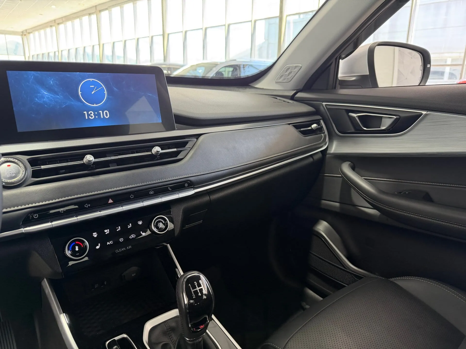 Chery Tiggo 4 Pro — фото 13 из 39