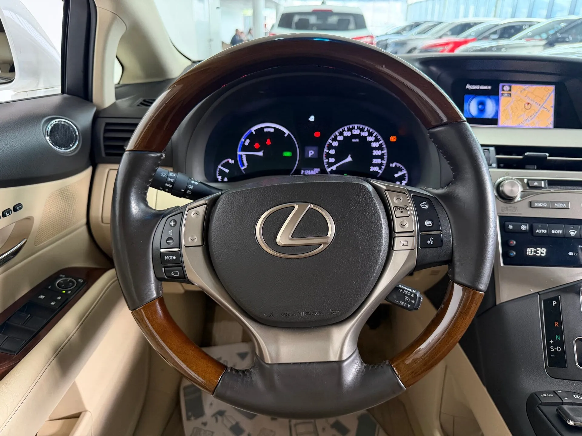 Lexus RX — фото 11 из 37