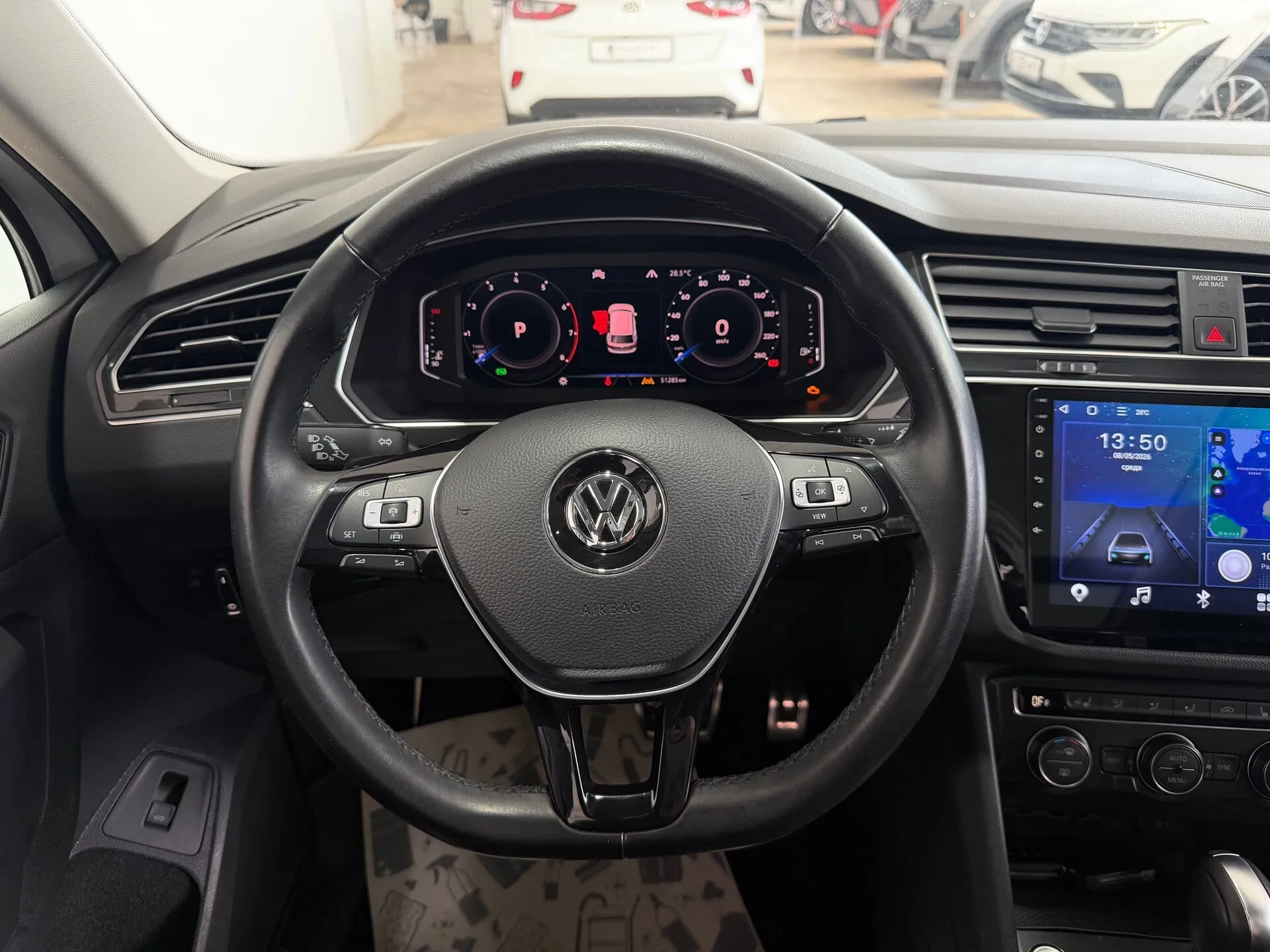 Volkswagen Tiguan — фото 11 из 37
