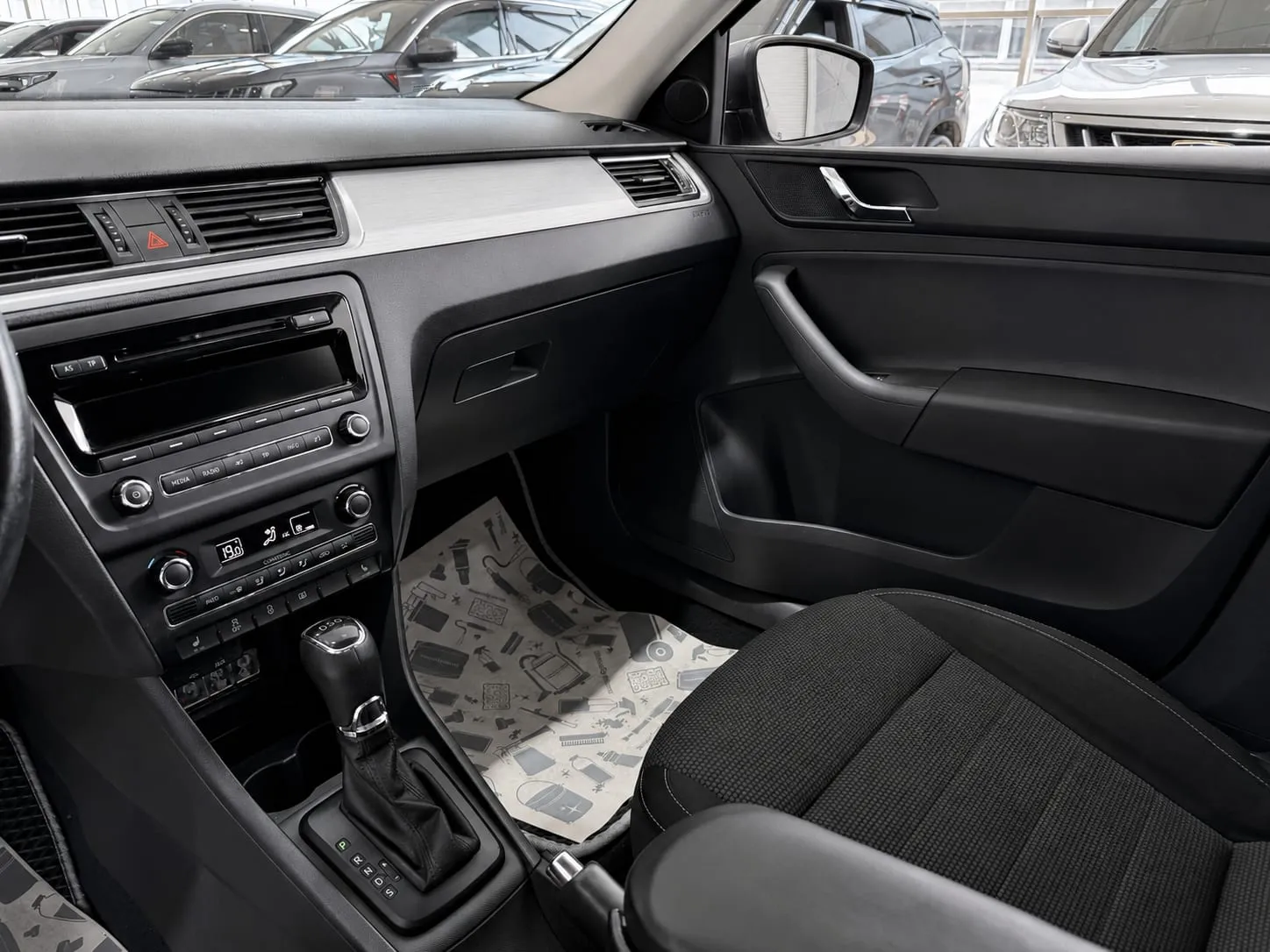 Skoda Rapid — фото 13 из 32