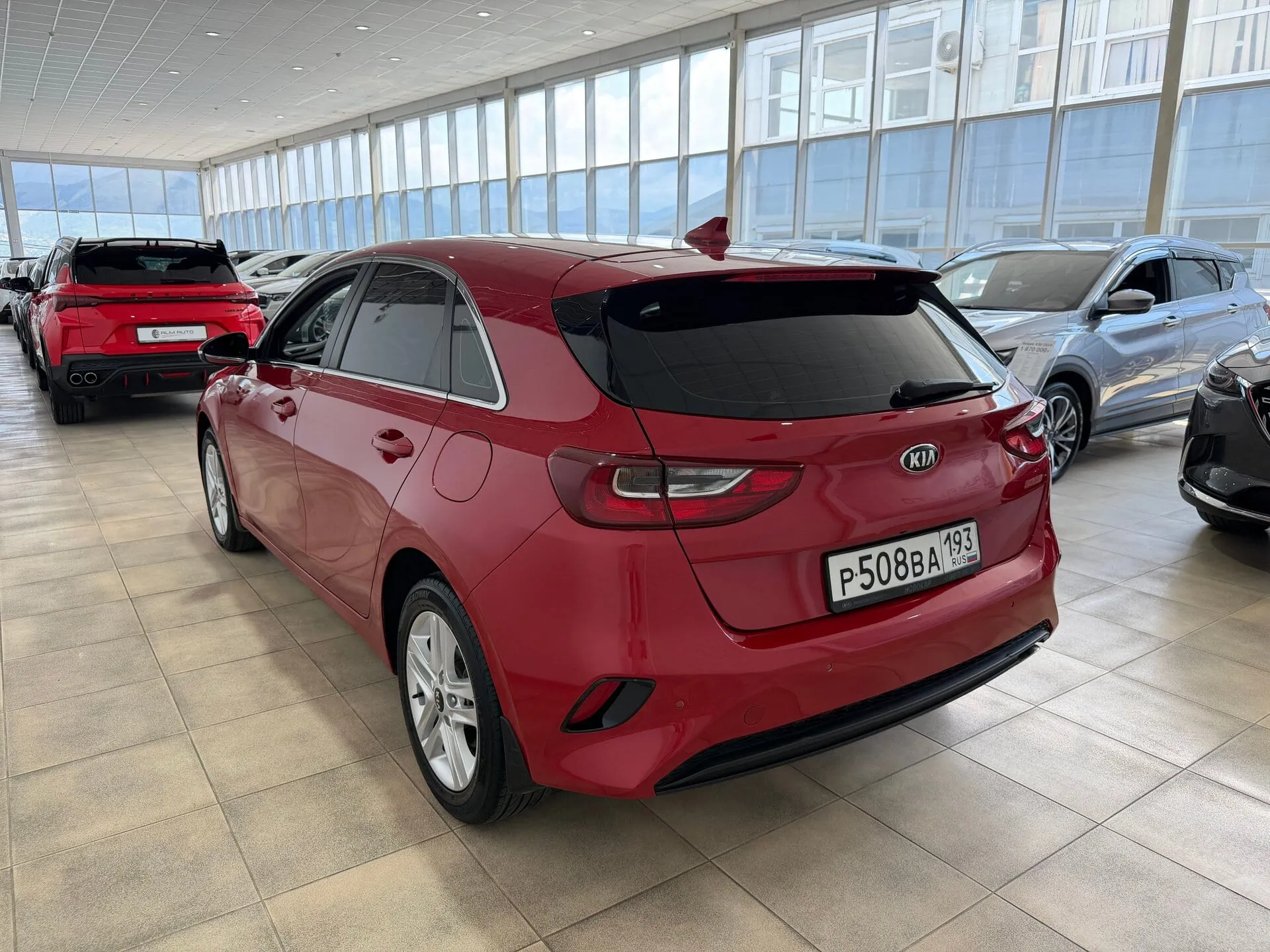 Kia Ceed — фото 6 из 36