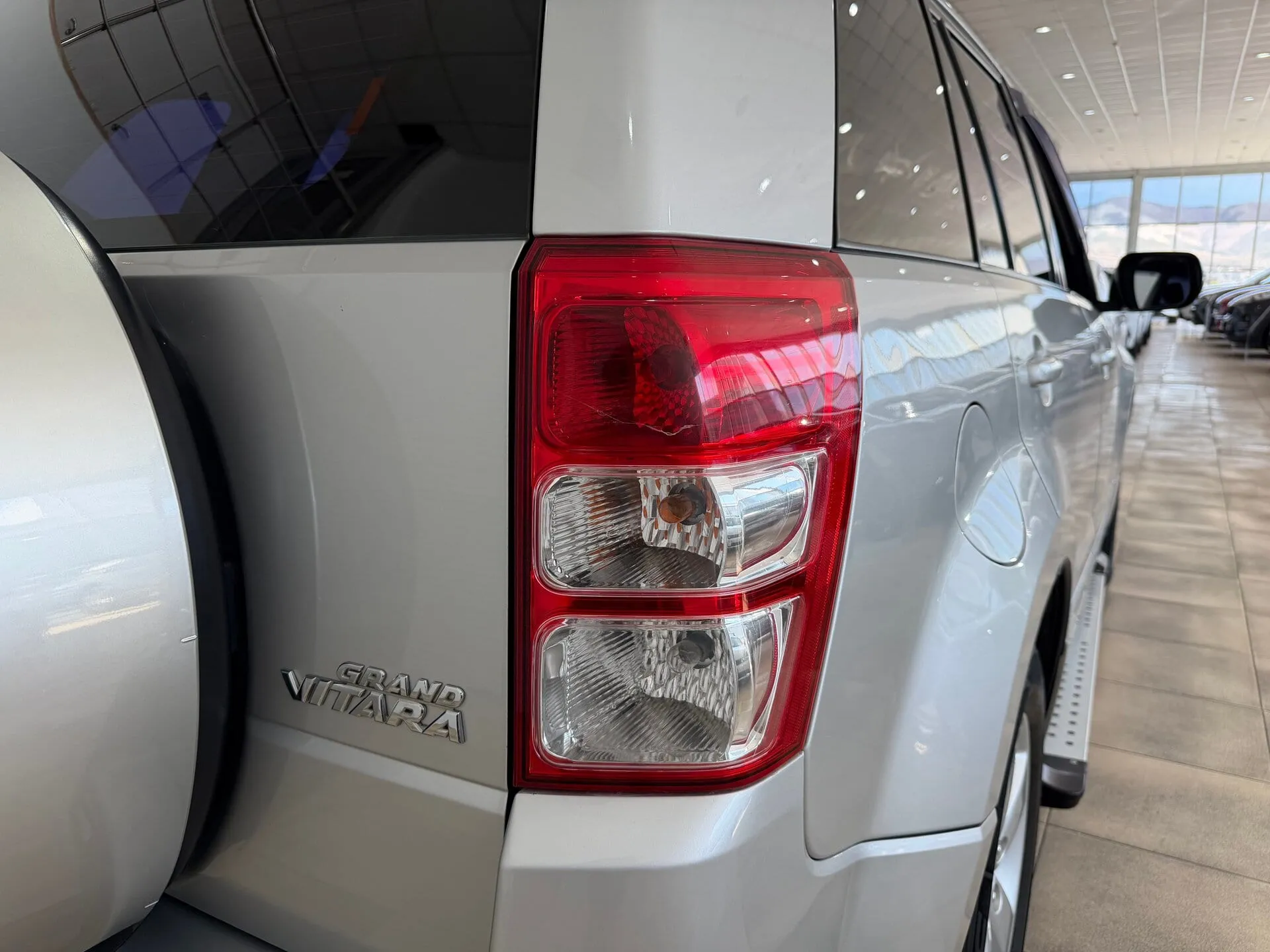 Suzuki Grand Vitara — фото 21 из 31