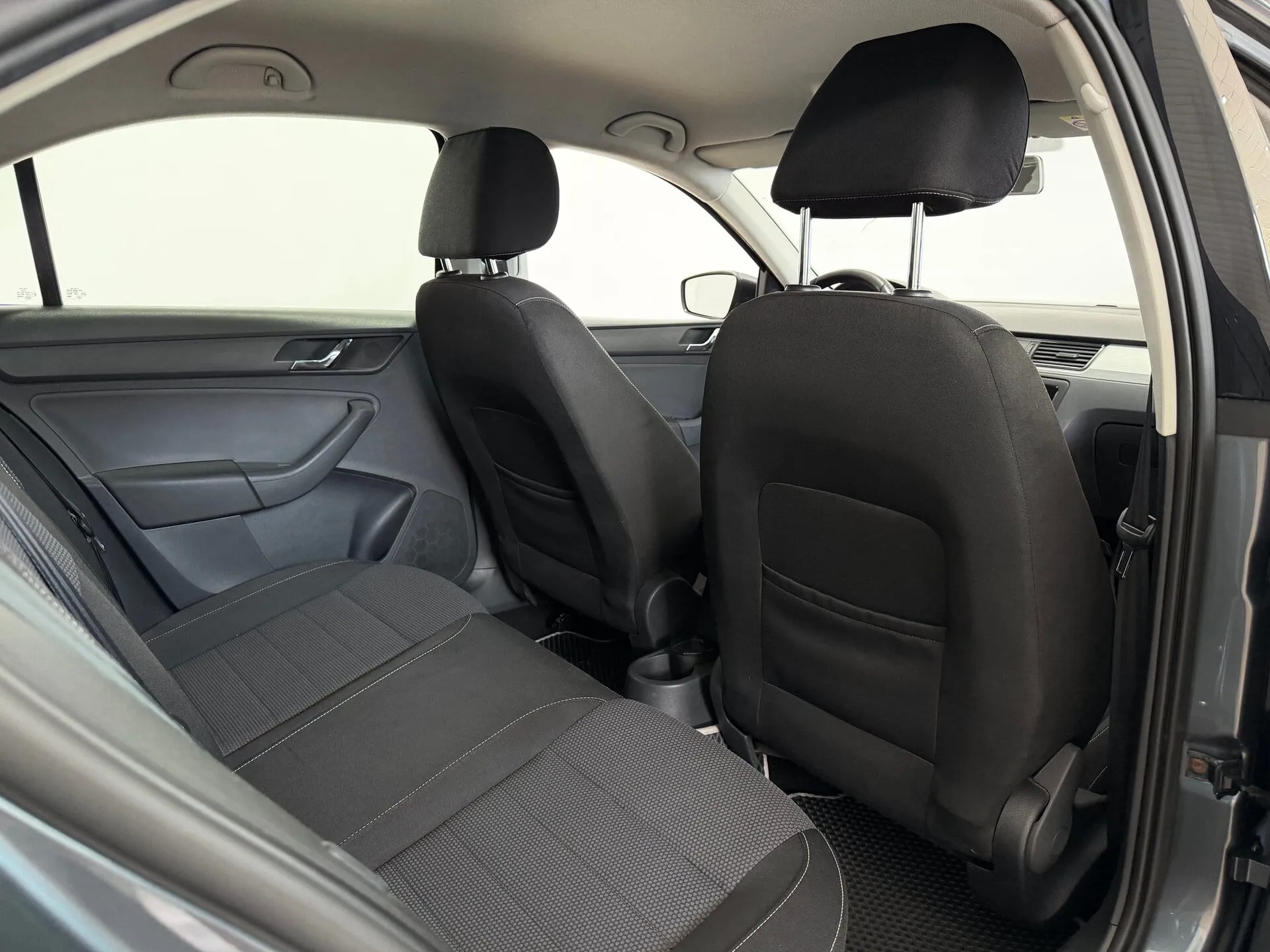 Skoda Rapid — фото 23 из 32
