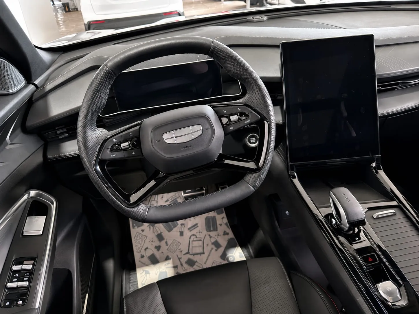 Geely Cityray — фото 36 из 39
