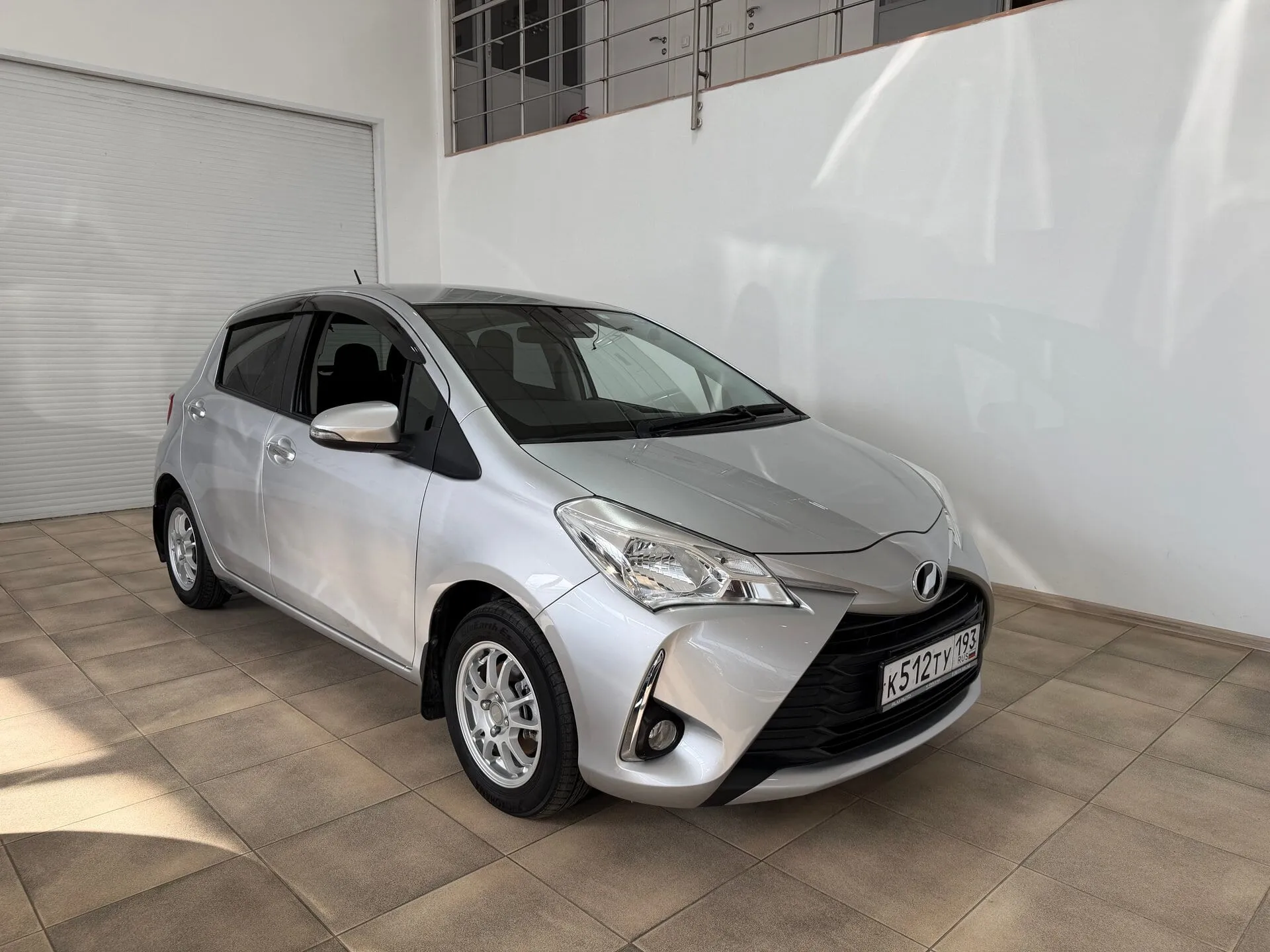 Toyota Vitz — фото 2 из 33