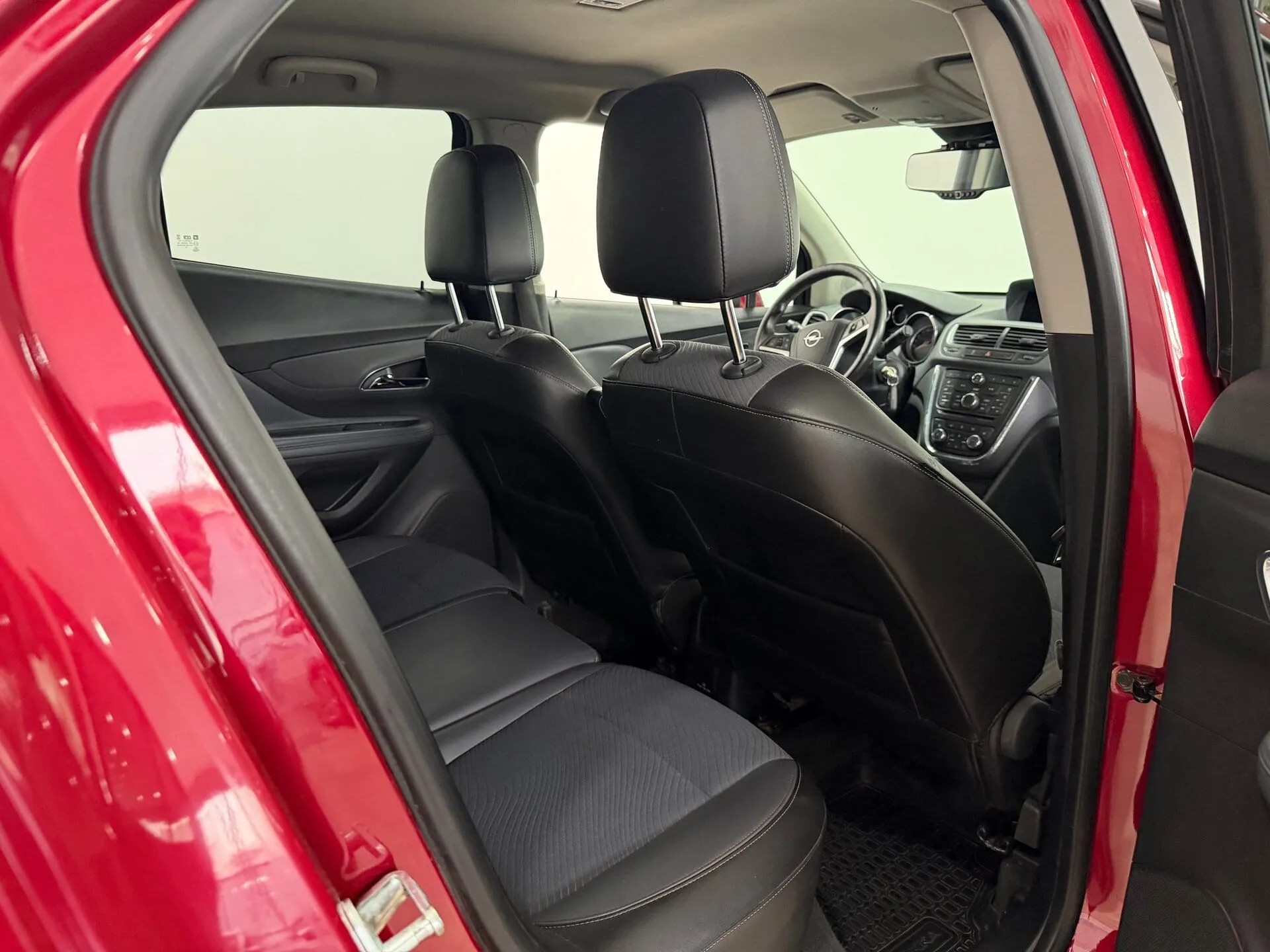 Opel Mokka — фото 24 из 36