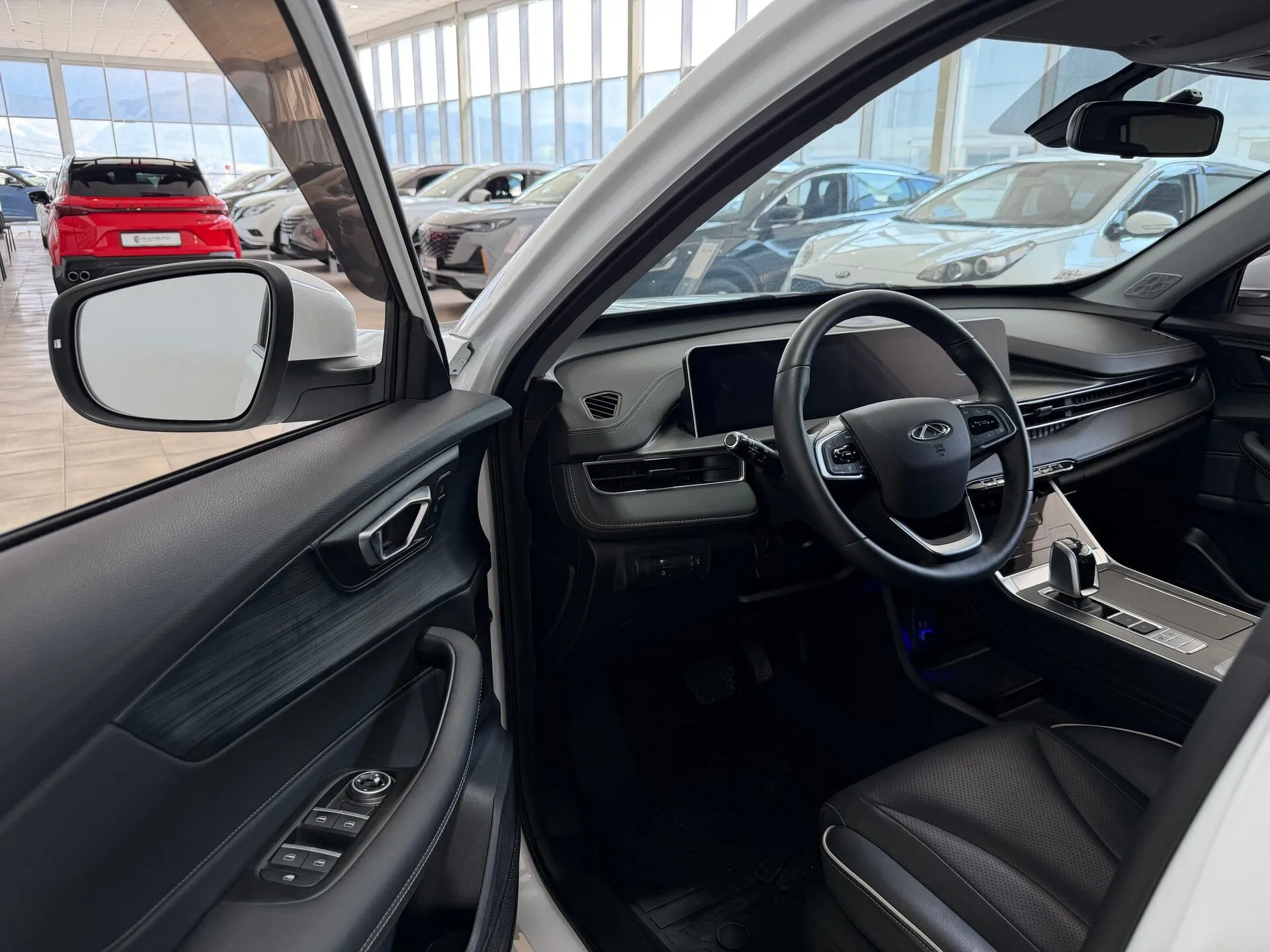 Chery Tiggo 4 — фото 8 из 41