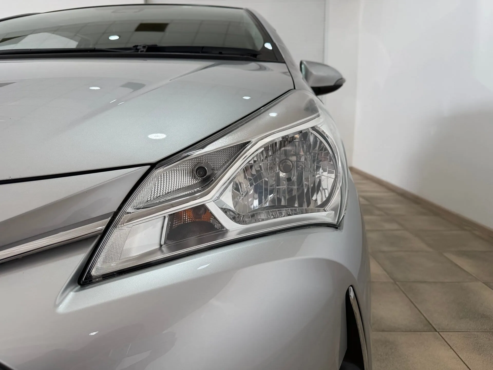 Toyota Vitz — фото 17 из 33