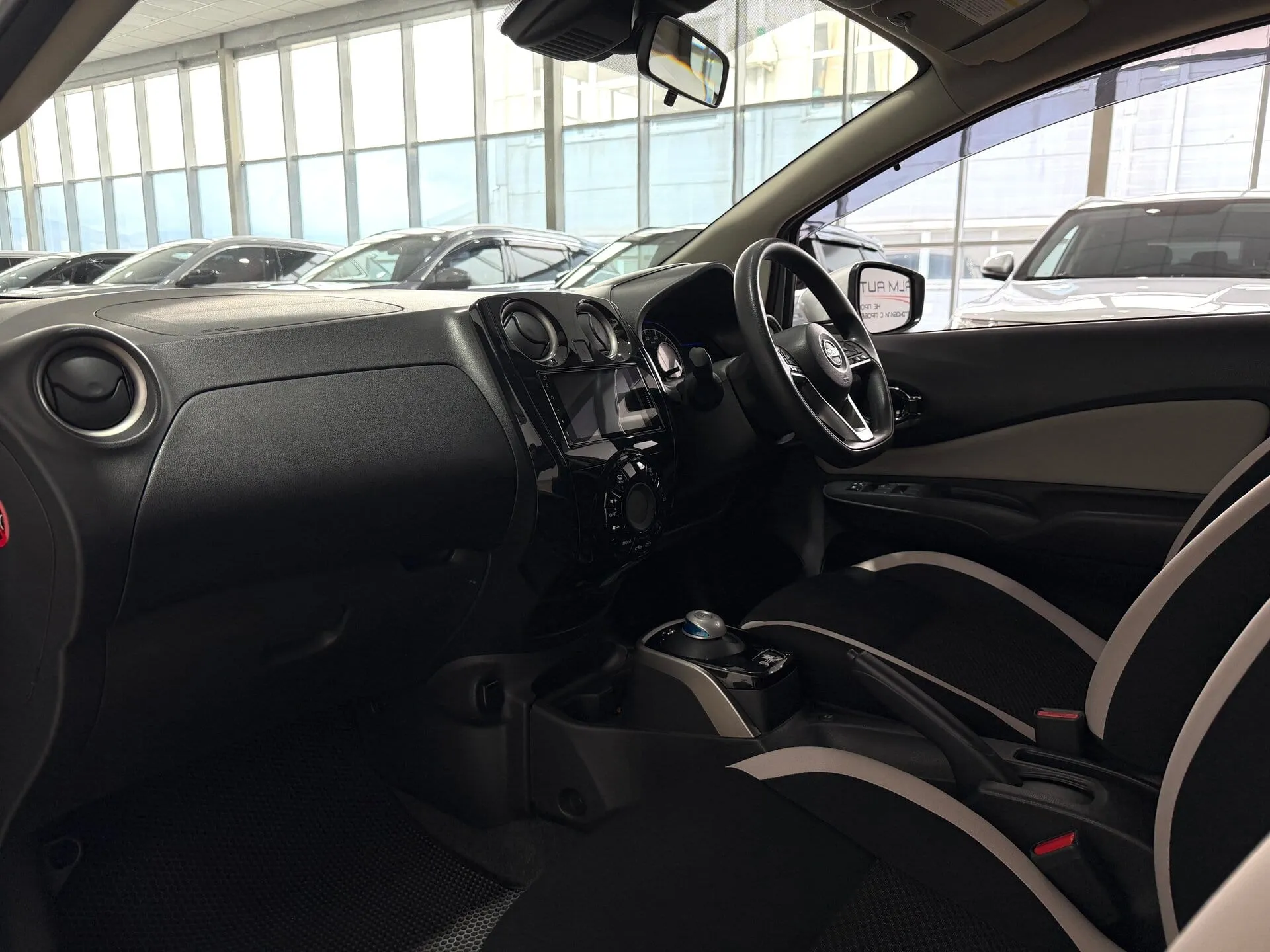 Nissan Note — фото 10 из 33