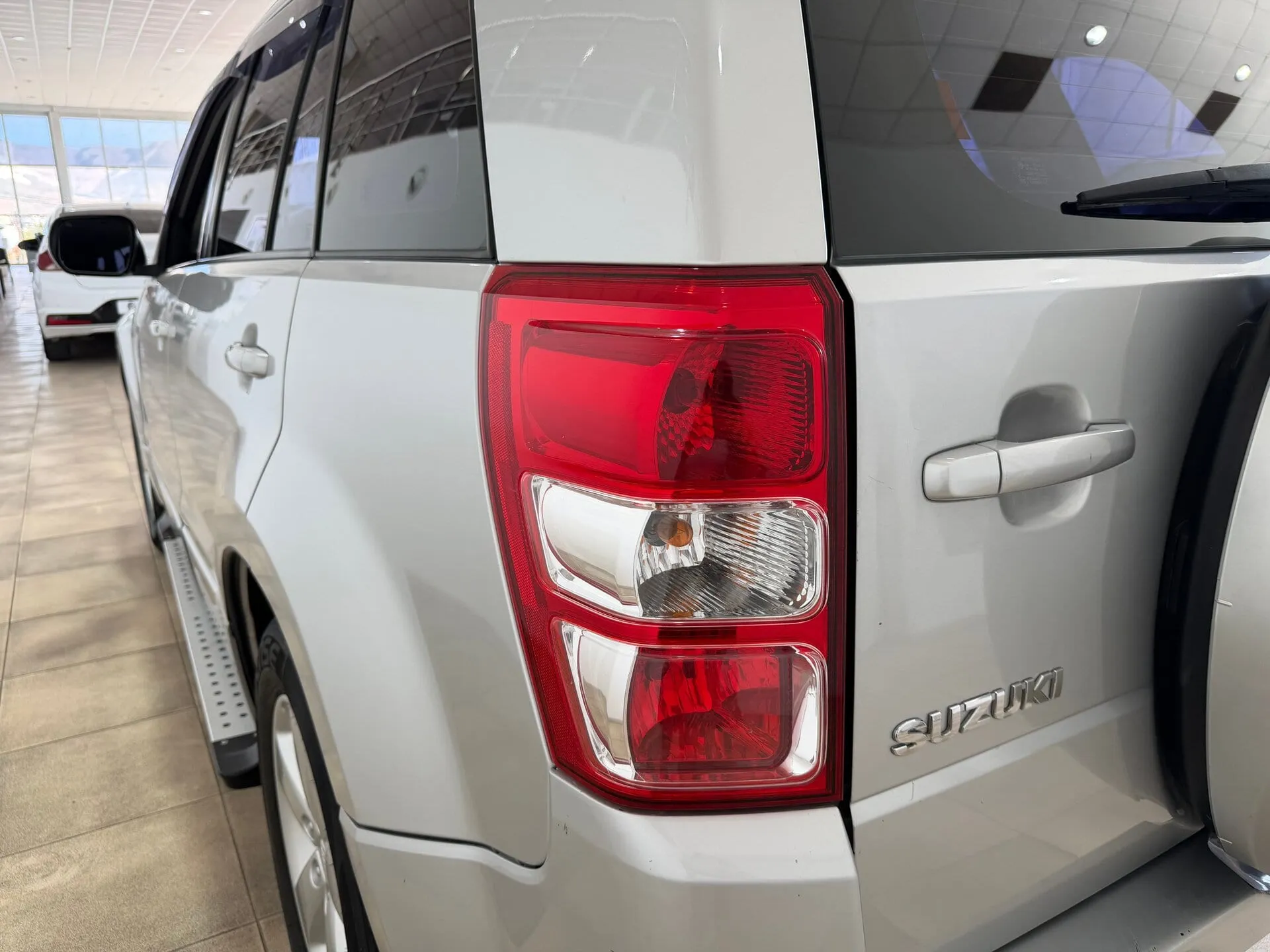 Suzuki Grand Vitara — фото 20 из 31