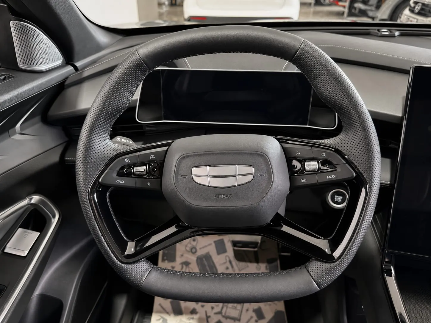 Geely Cityray — фото 11 из 39