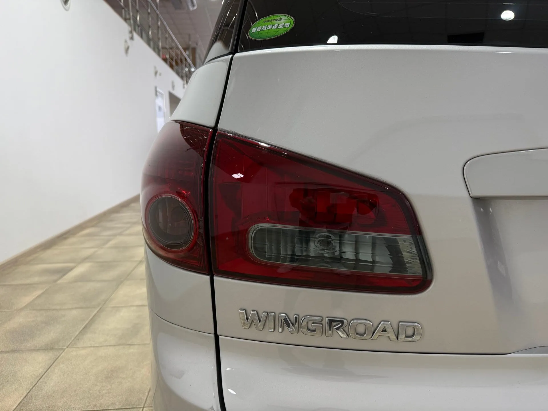 Nissan Wingroad — фото 23 из 35