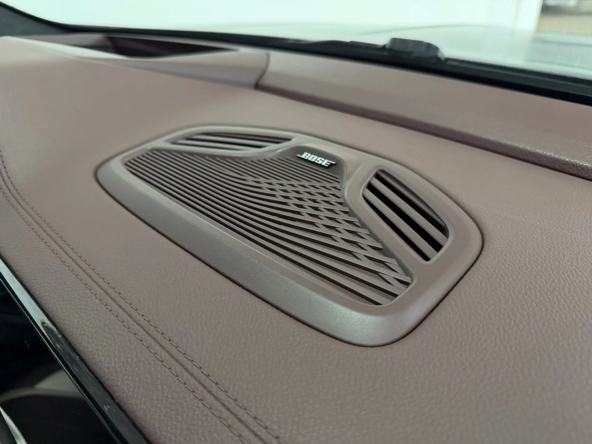 Geely Monjaro — фото 32 из 42