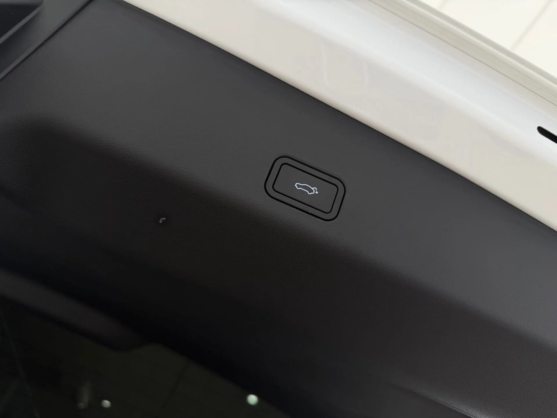 Geely Monjaro — фото 21 из 37