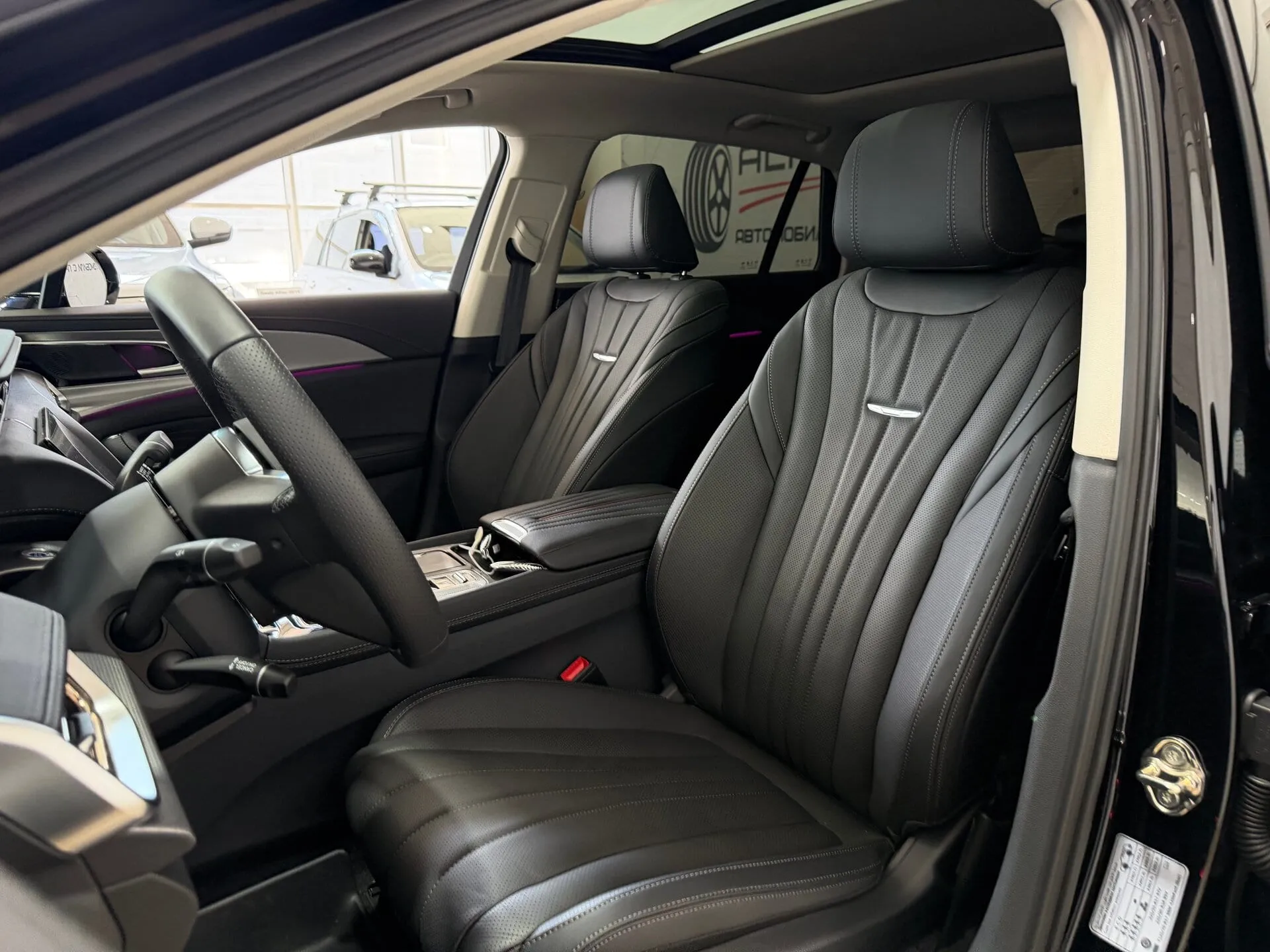 Hongqi H5 — фото 36 из 44