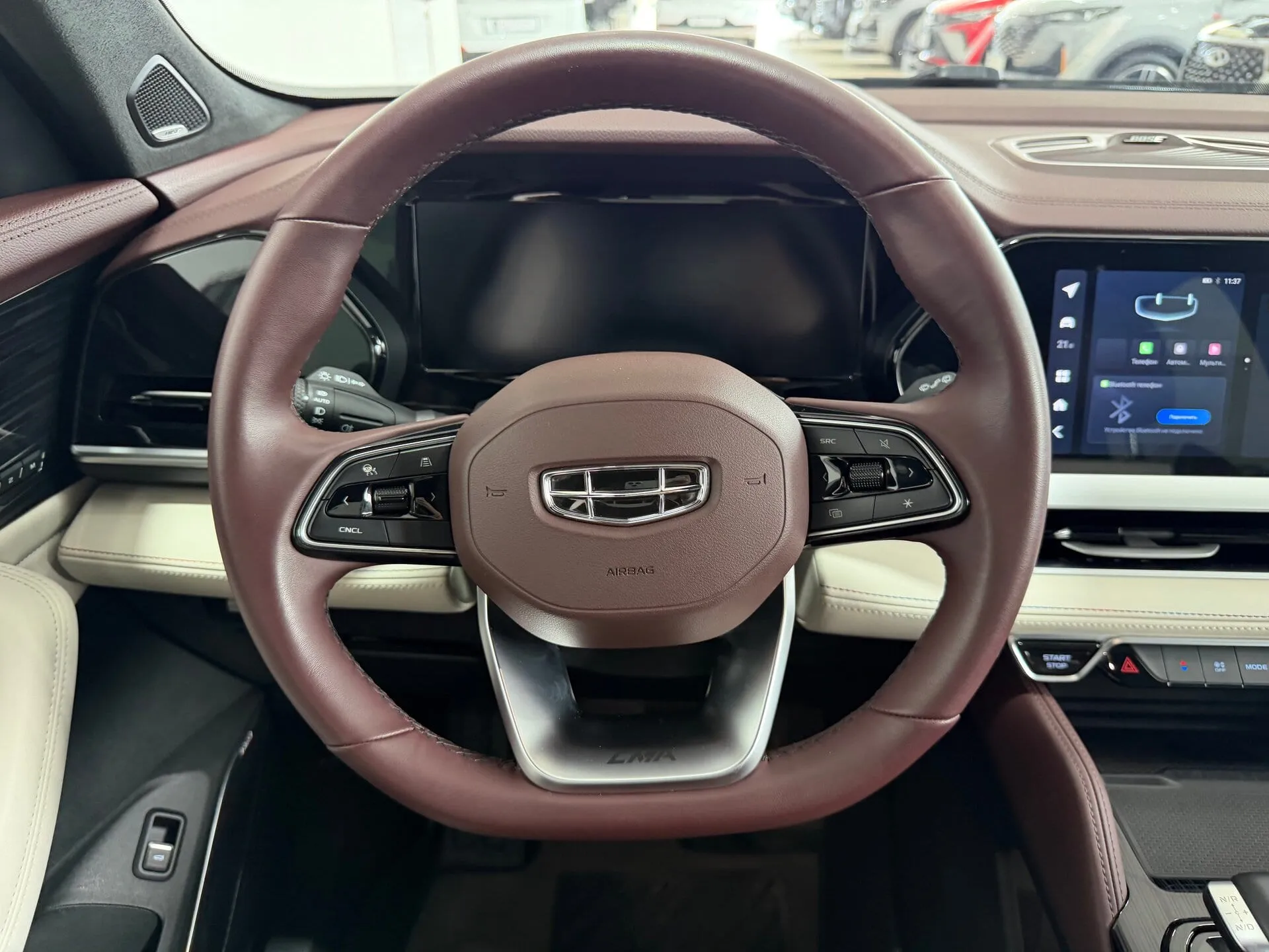 Geely Monjaro — фото 11 из 42