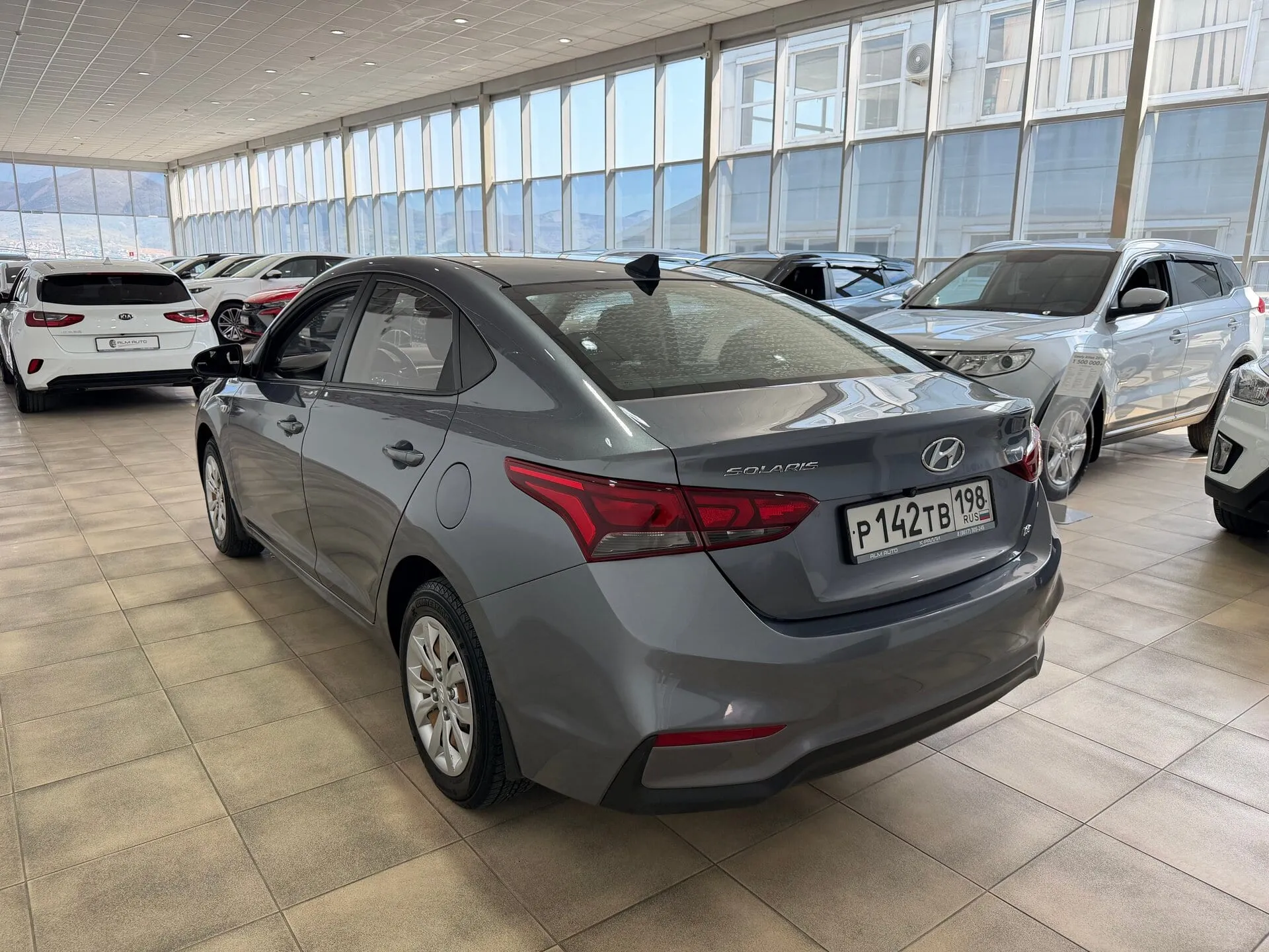Hyundai Solaris — фото 6 из 34