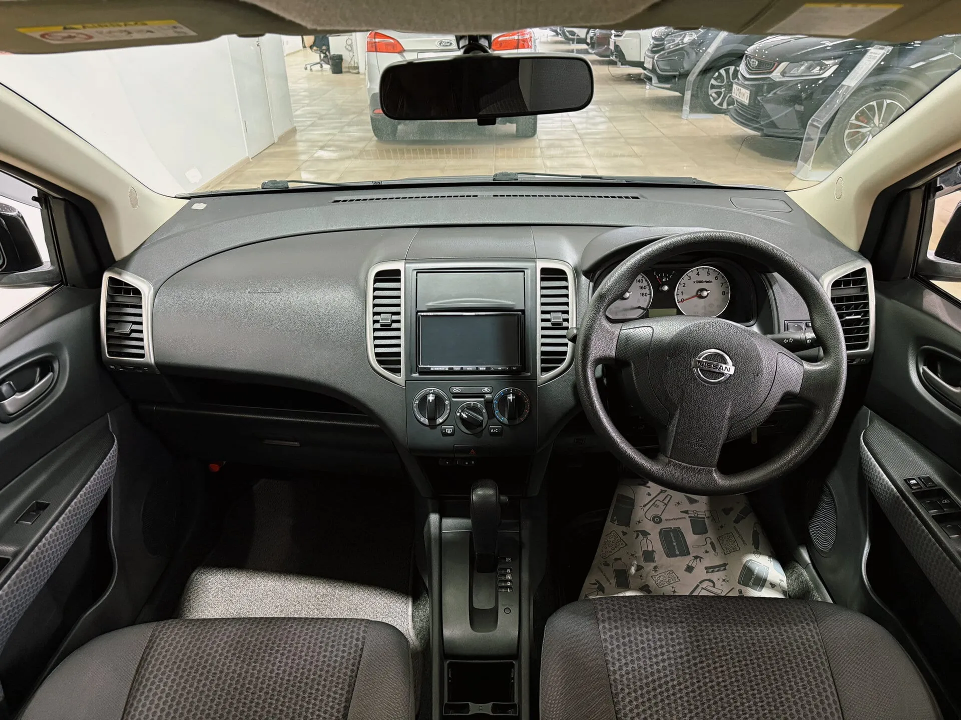 Nissan Wingroad — фото 9 из 35