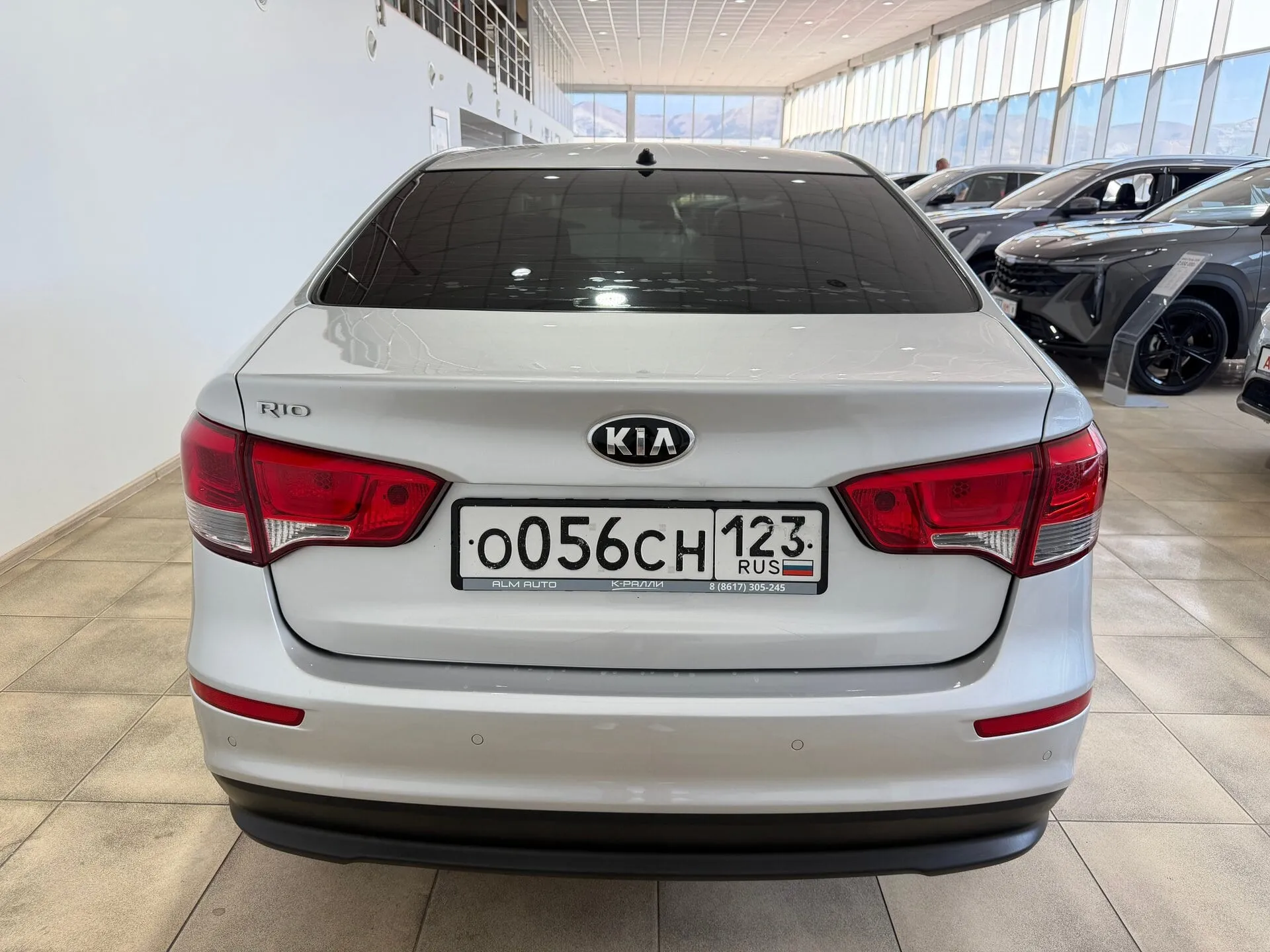 Kia Rio — фото 5 из 28