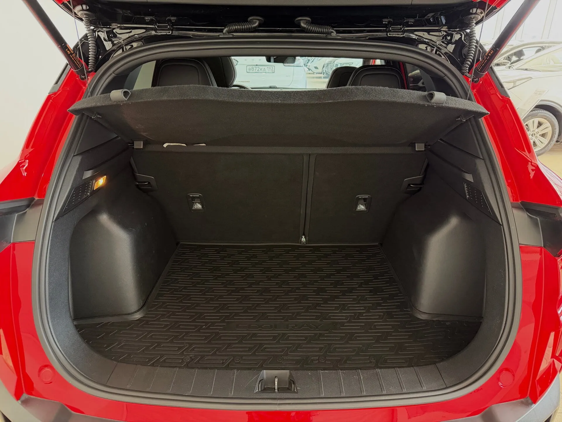 Geely Coolray — фото 25 из 43