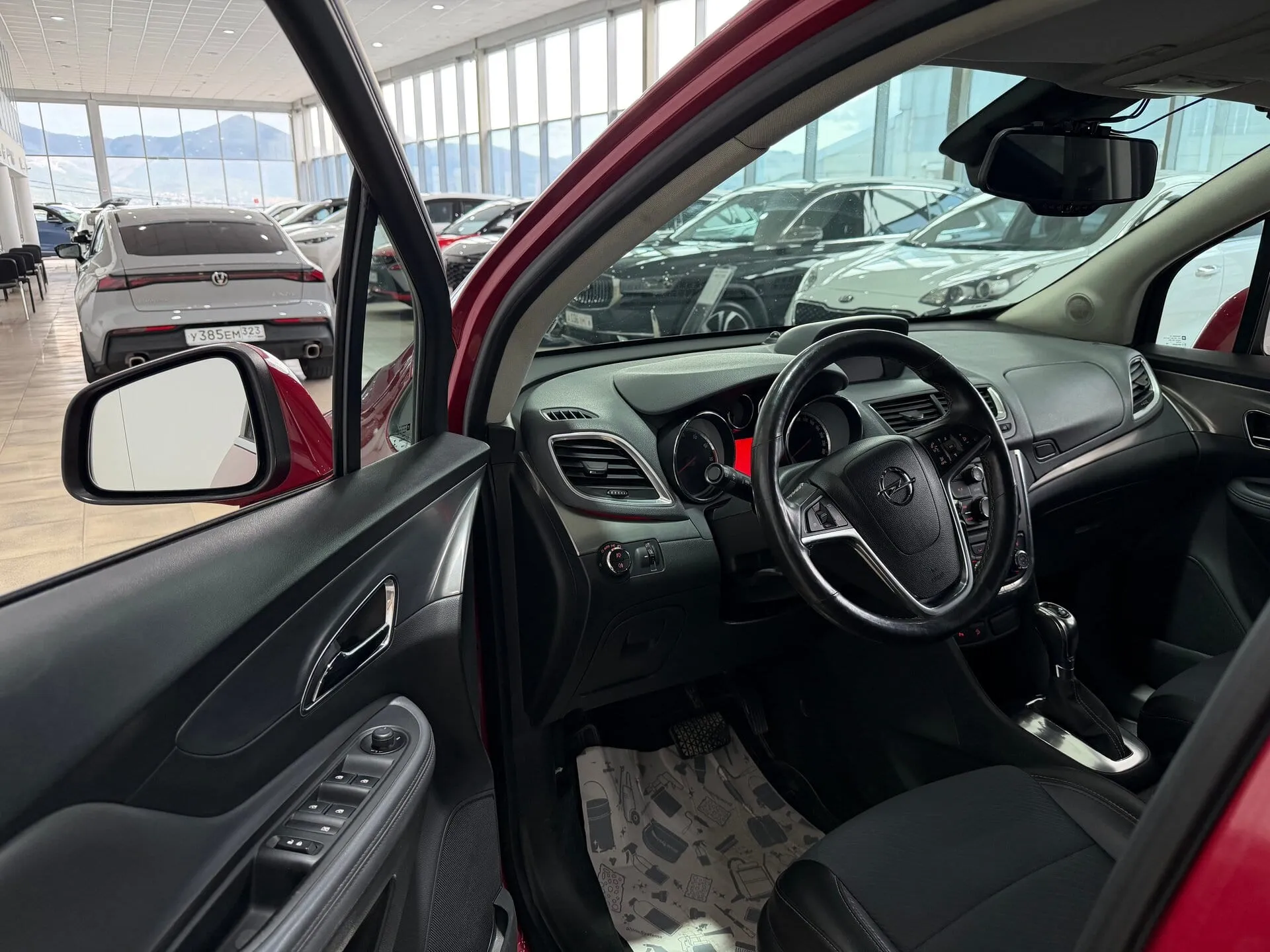 Opel Mokka — фото 8 из 36