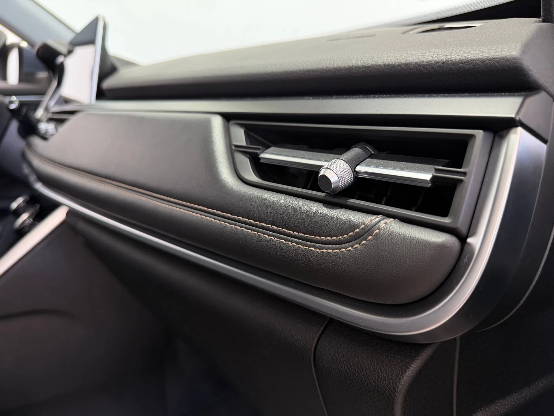 Chery Tiggo 8 — фото 29 из 40