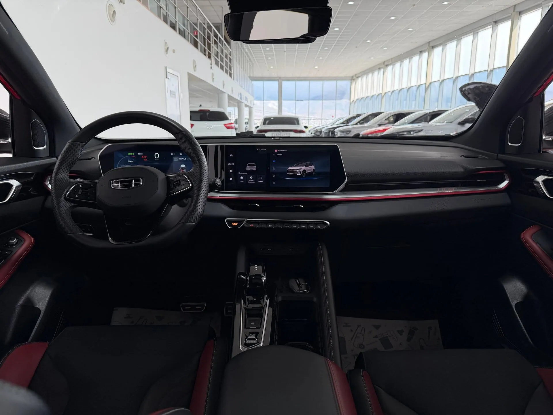 Geely Coolray — фото 9 из 40