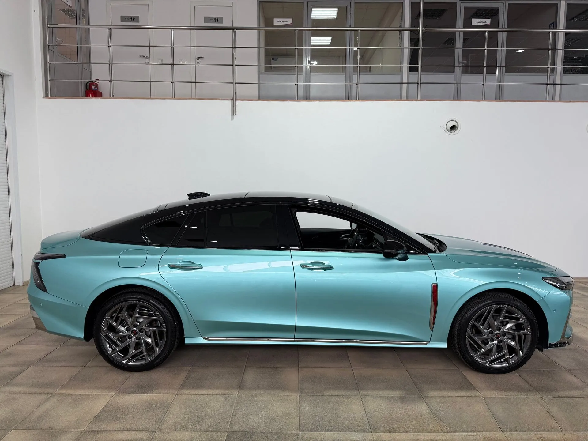Hongqi H6 — фото 7 из 44