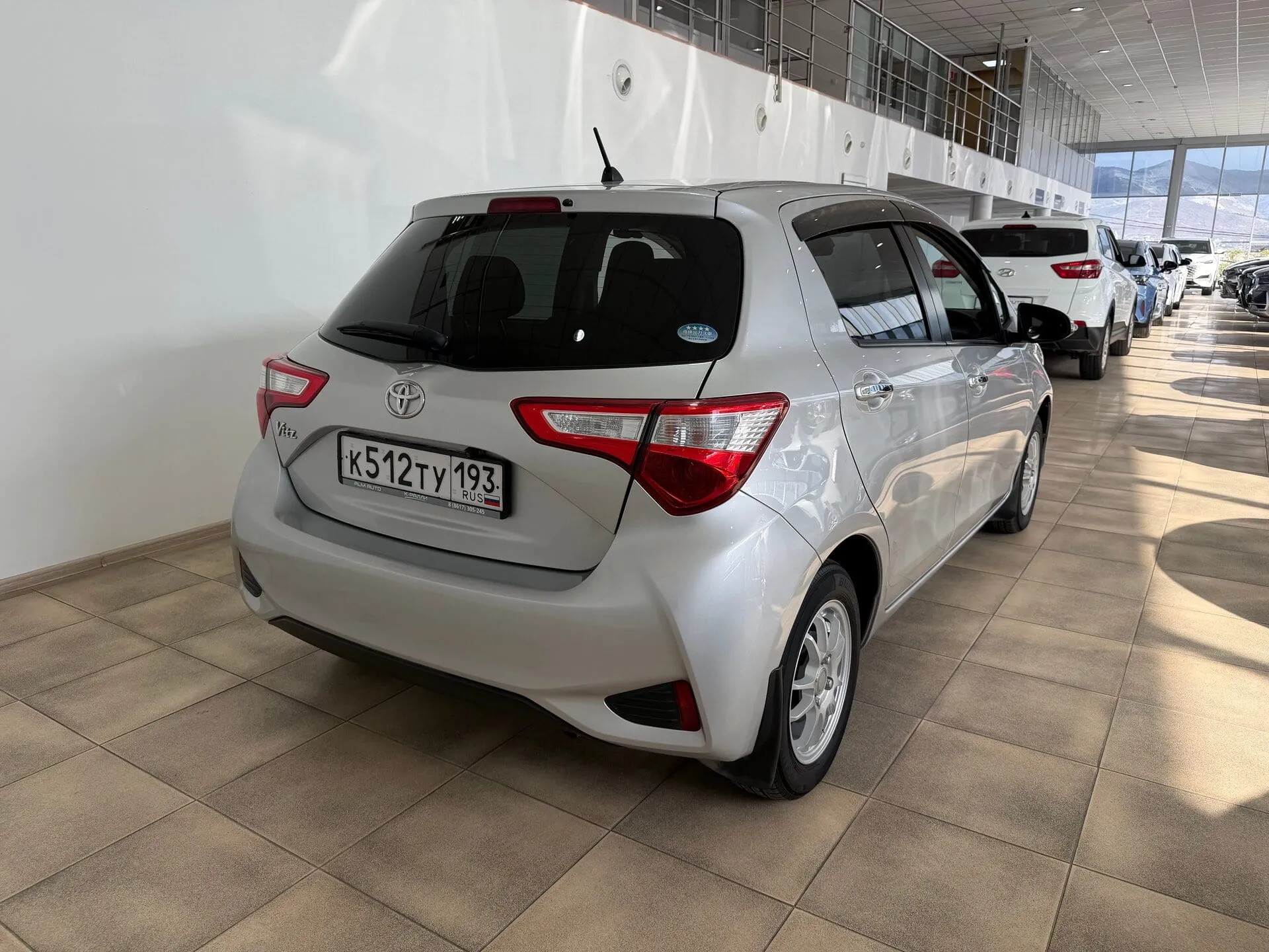 Toyota Vitz — фото 4 из 33