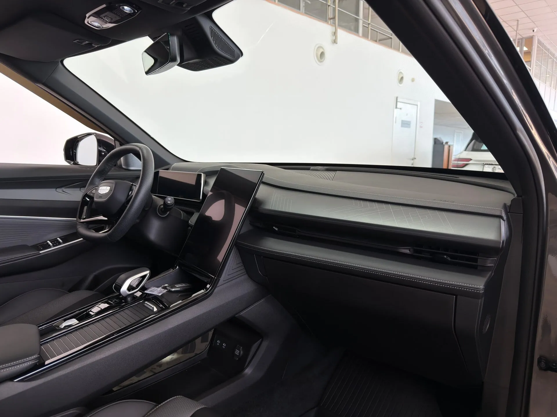 Geely Cityray — фото 10 из 39
