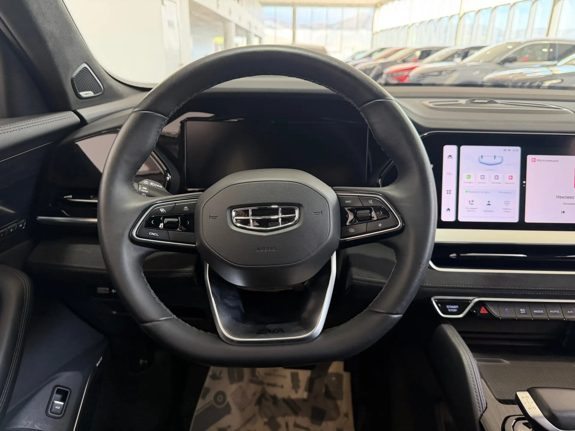 Geely Monjaro — фото 11 из 41
