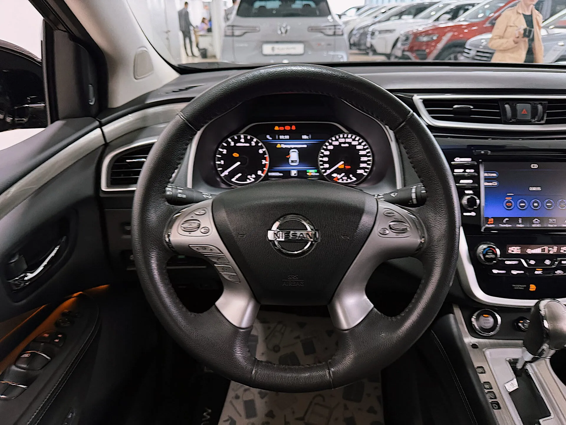 Nissan Murano — фото 11 из 38