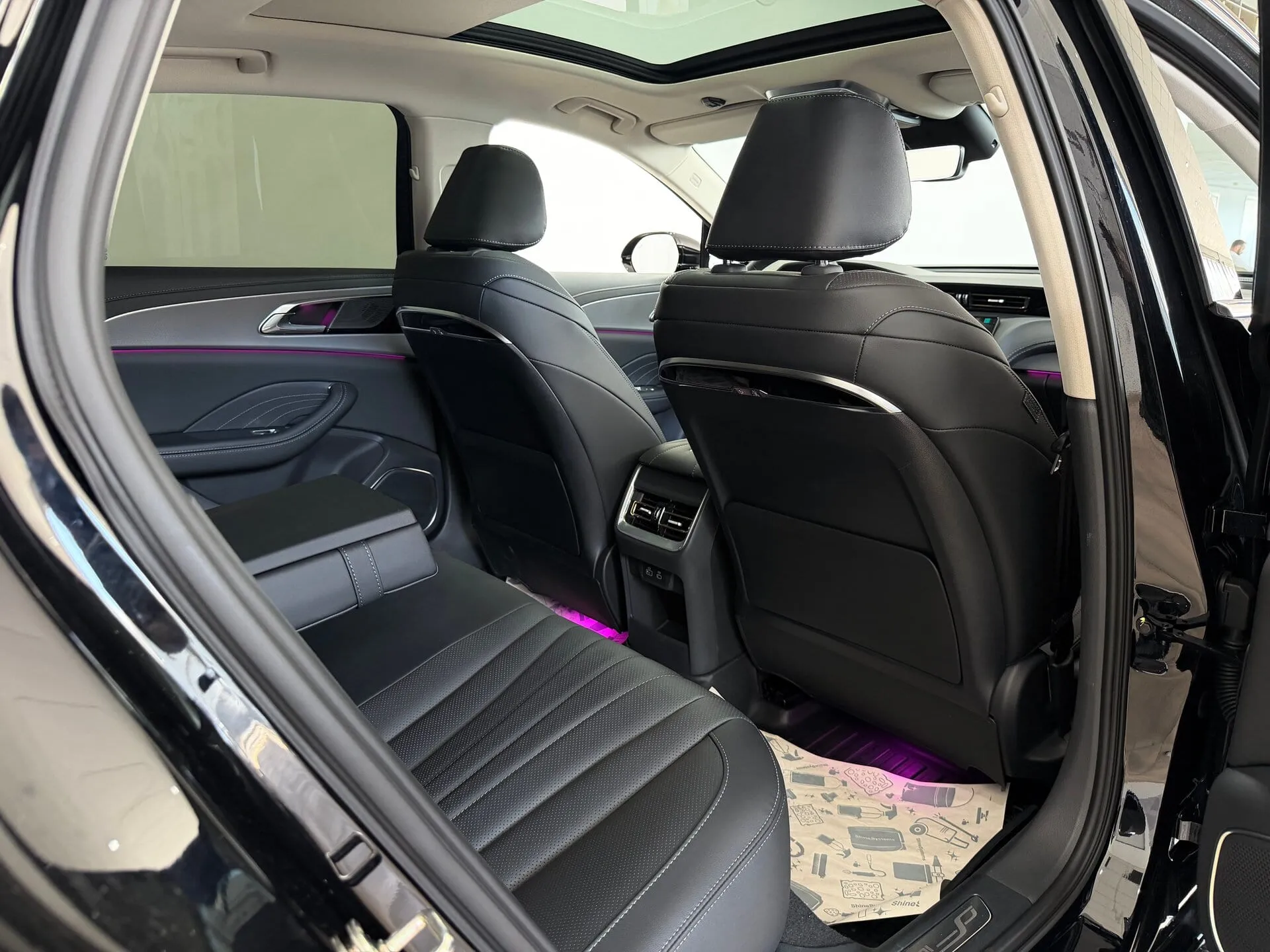 Hongqi H5 — фото 27 из 44