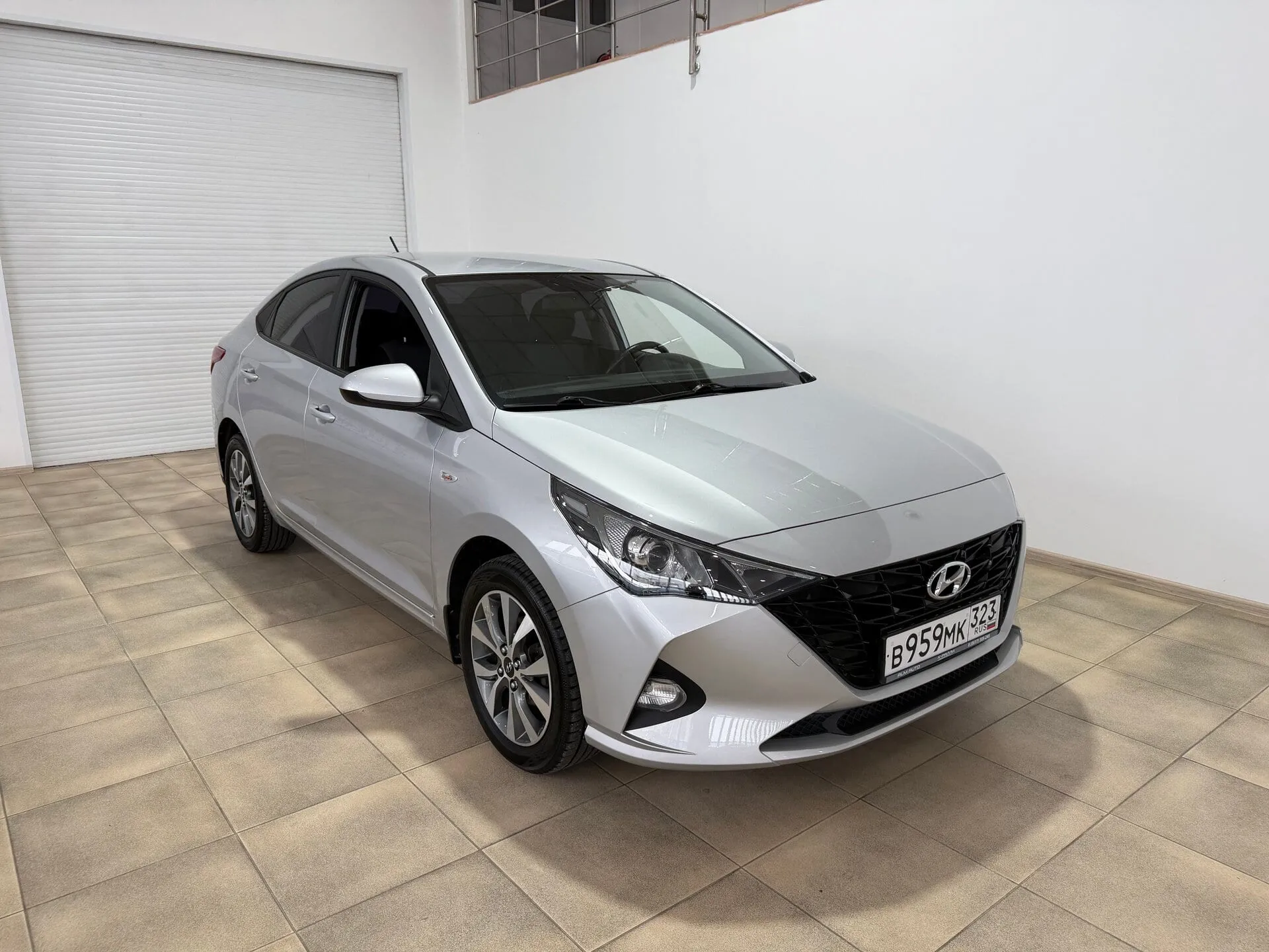 Hyundai Solaris — фото 2 из 37