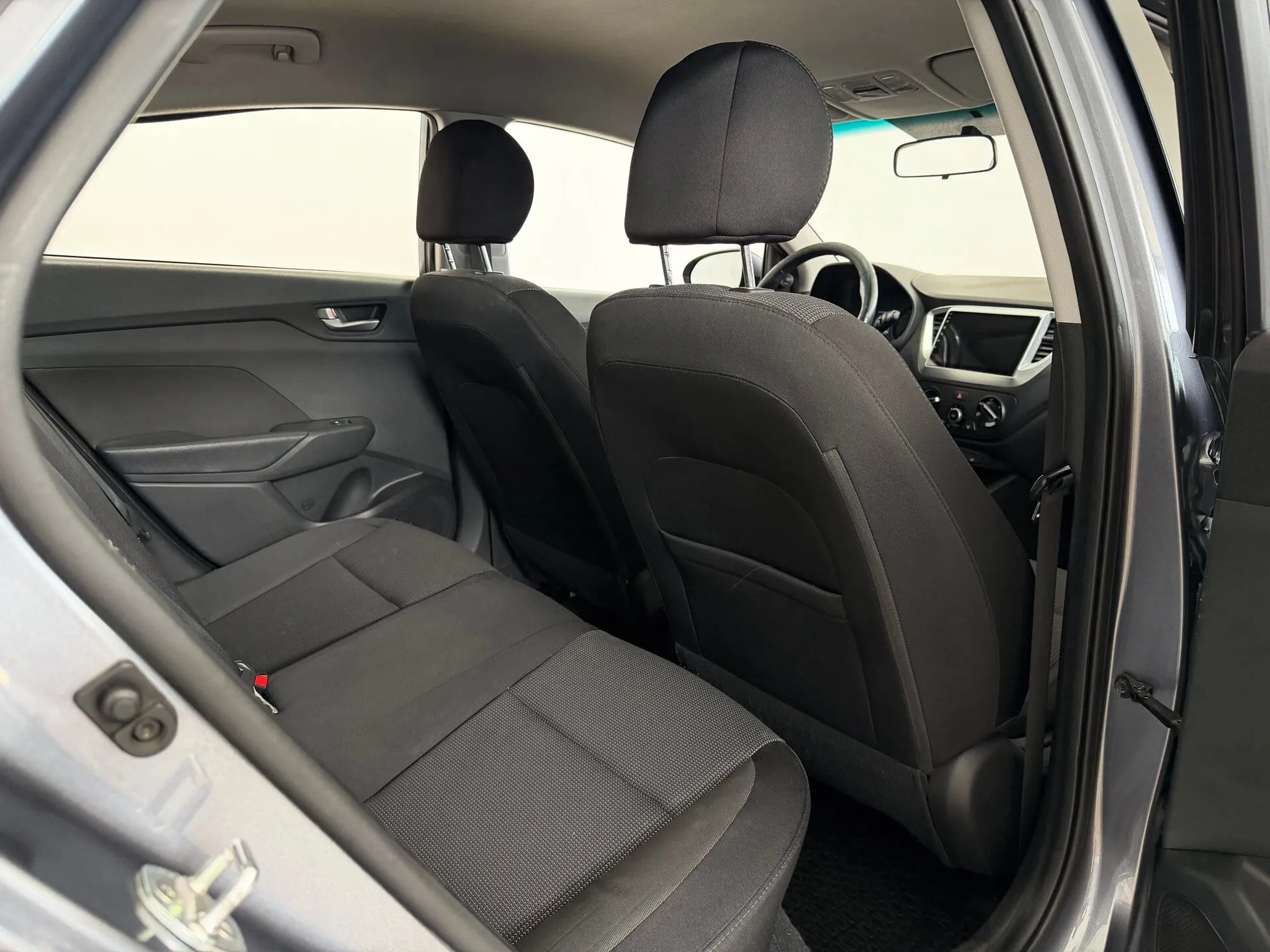 Hyundai Solaris — фото 15 из 34