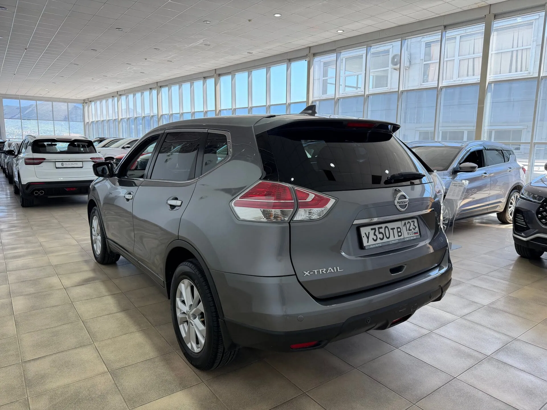 Nissan X-Trail — фото 6 из 37