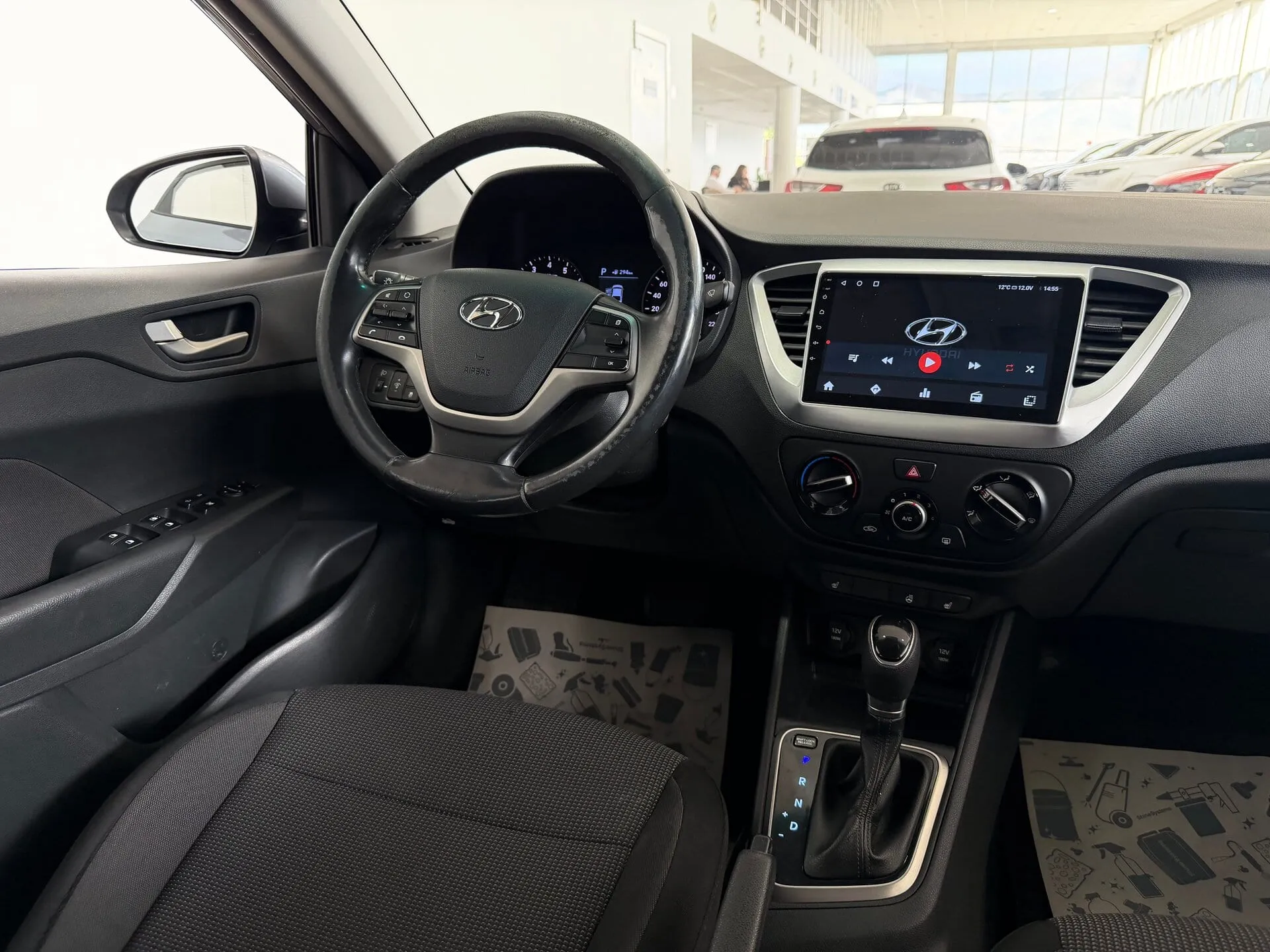 Hyundai Solaris — фото 32 из 34