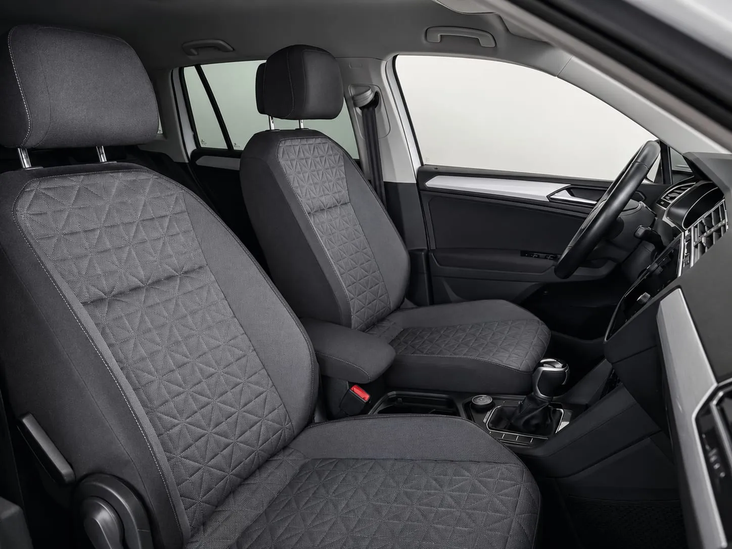 Volkswagen Tiguan — фото 32 из 36
