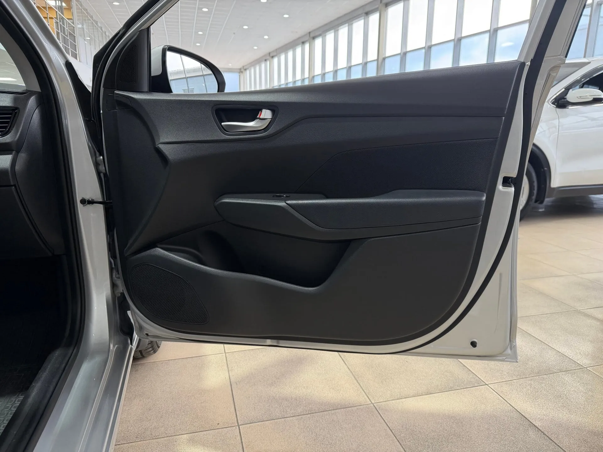 Hyundai Solaris — фото 24 из 37