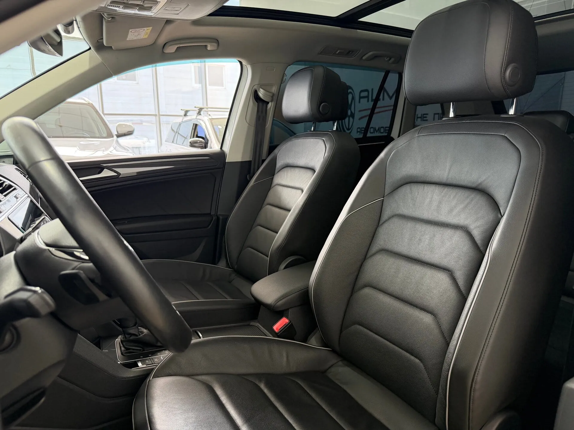 Volkswagen Tiguan — фото 34 из 37