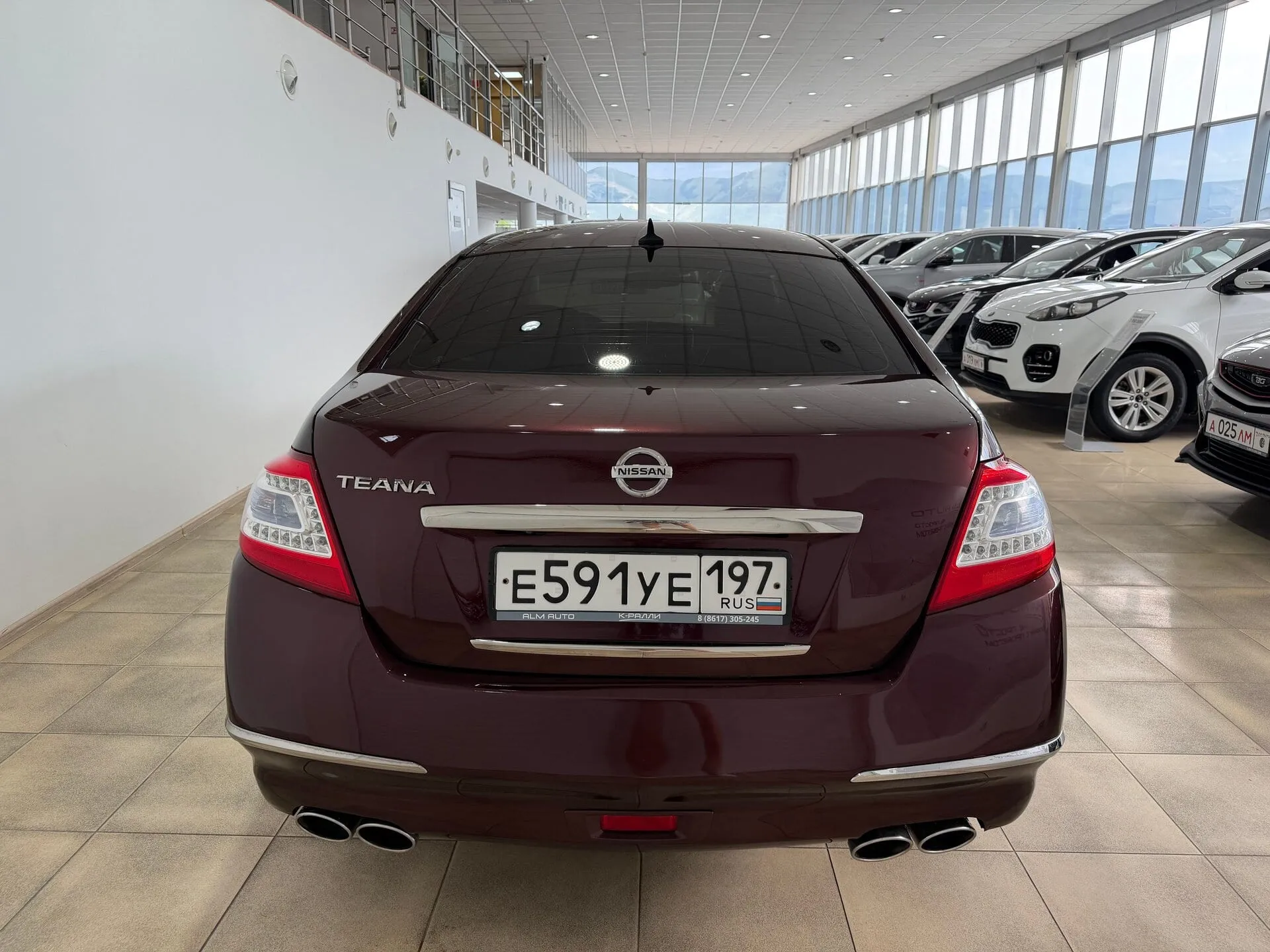 Nissan Teana — фото 5 из 36