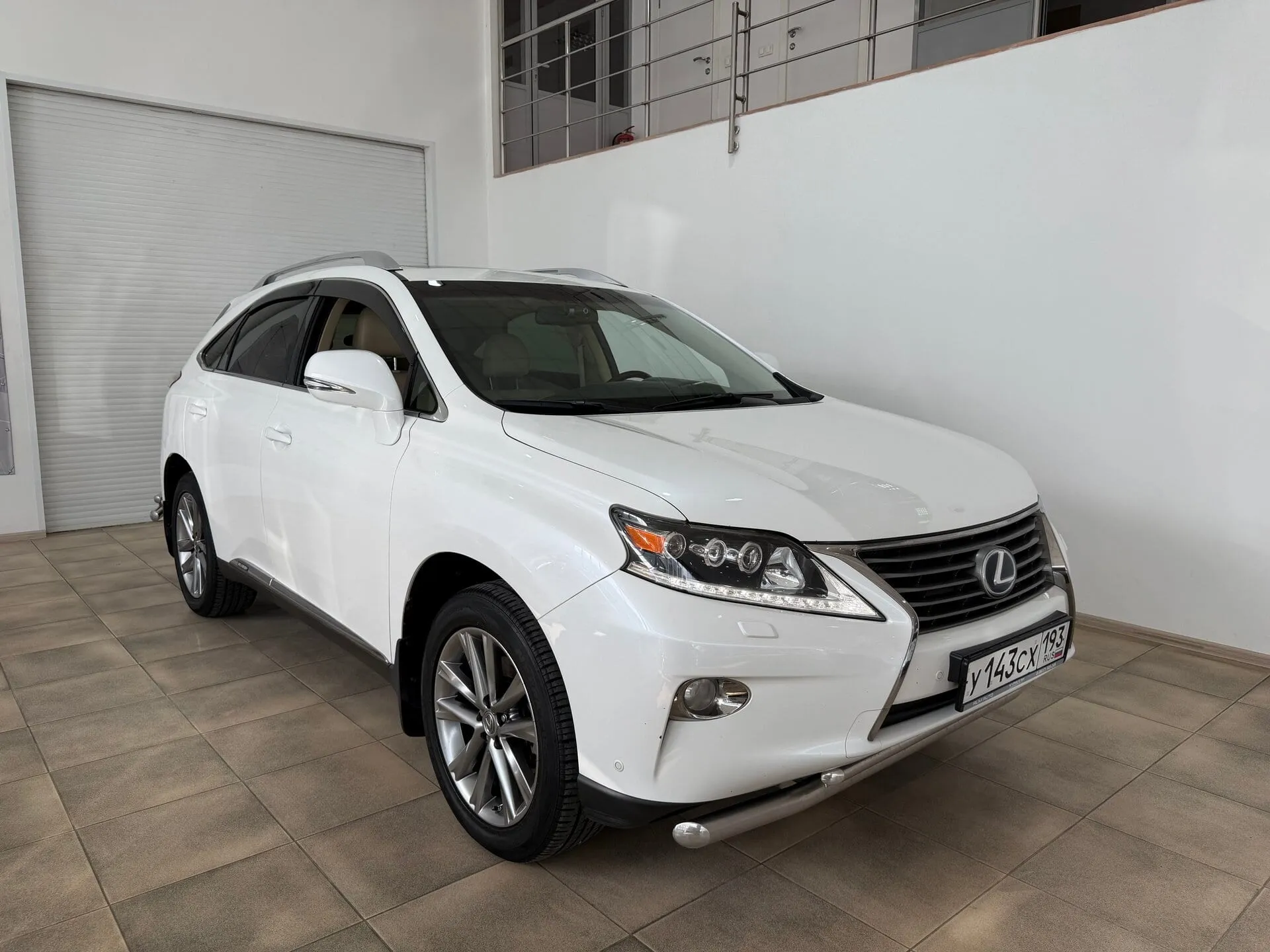 Lexus RX — фото 2 из 37